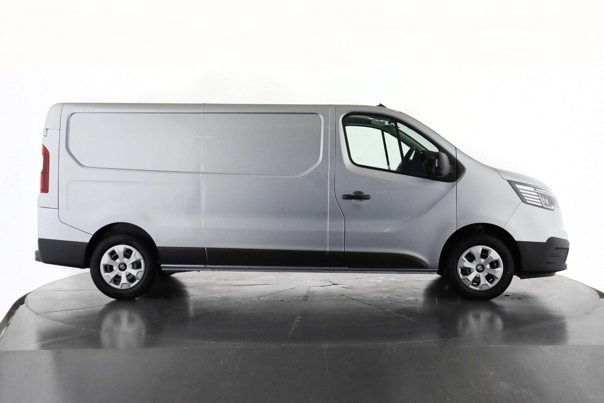 2026 RENAULT TRAFIC 2026 RENAULT TRAFIC