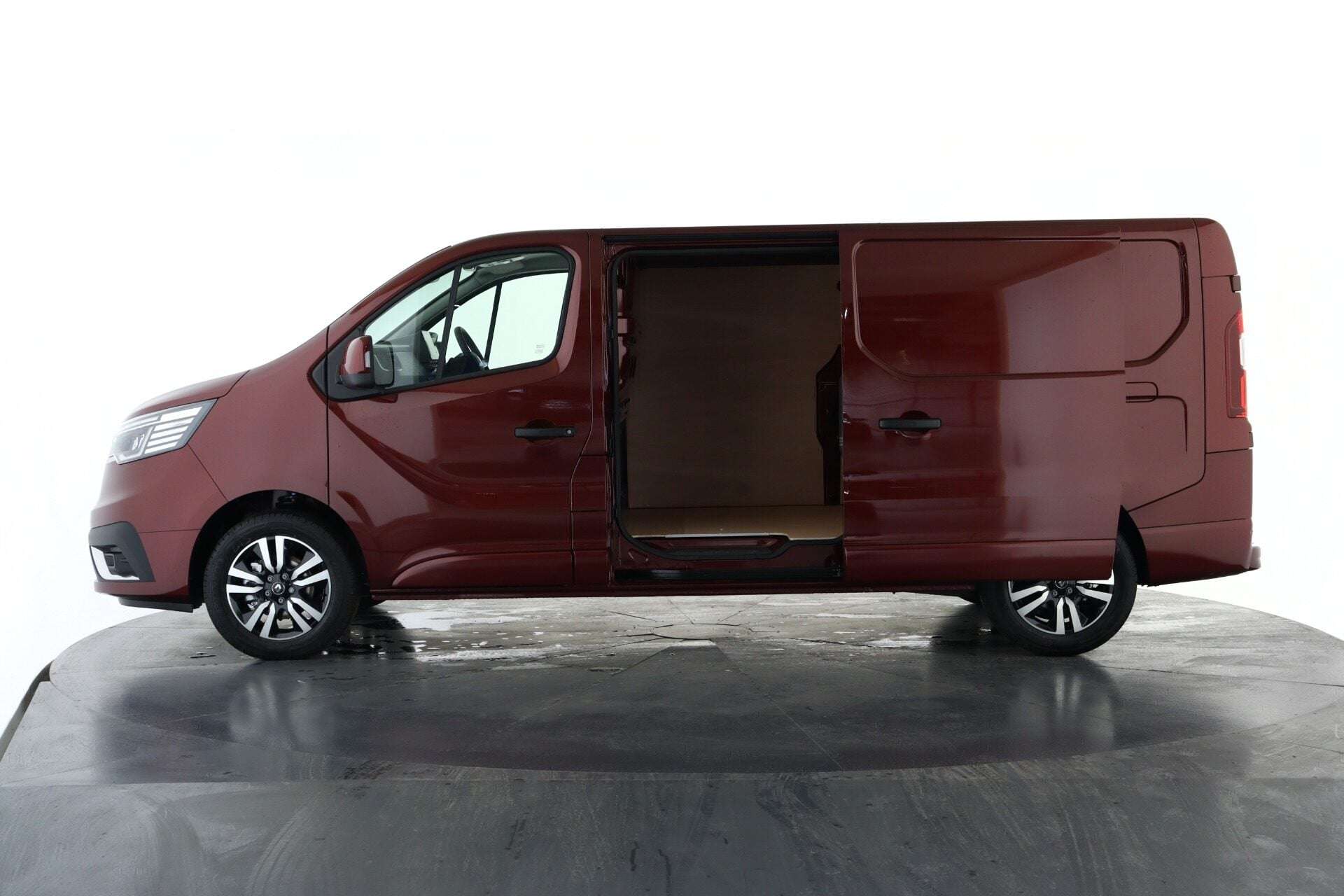 2026 RENAULT TRAFIC 2026 RENAULT TRAFIC
