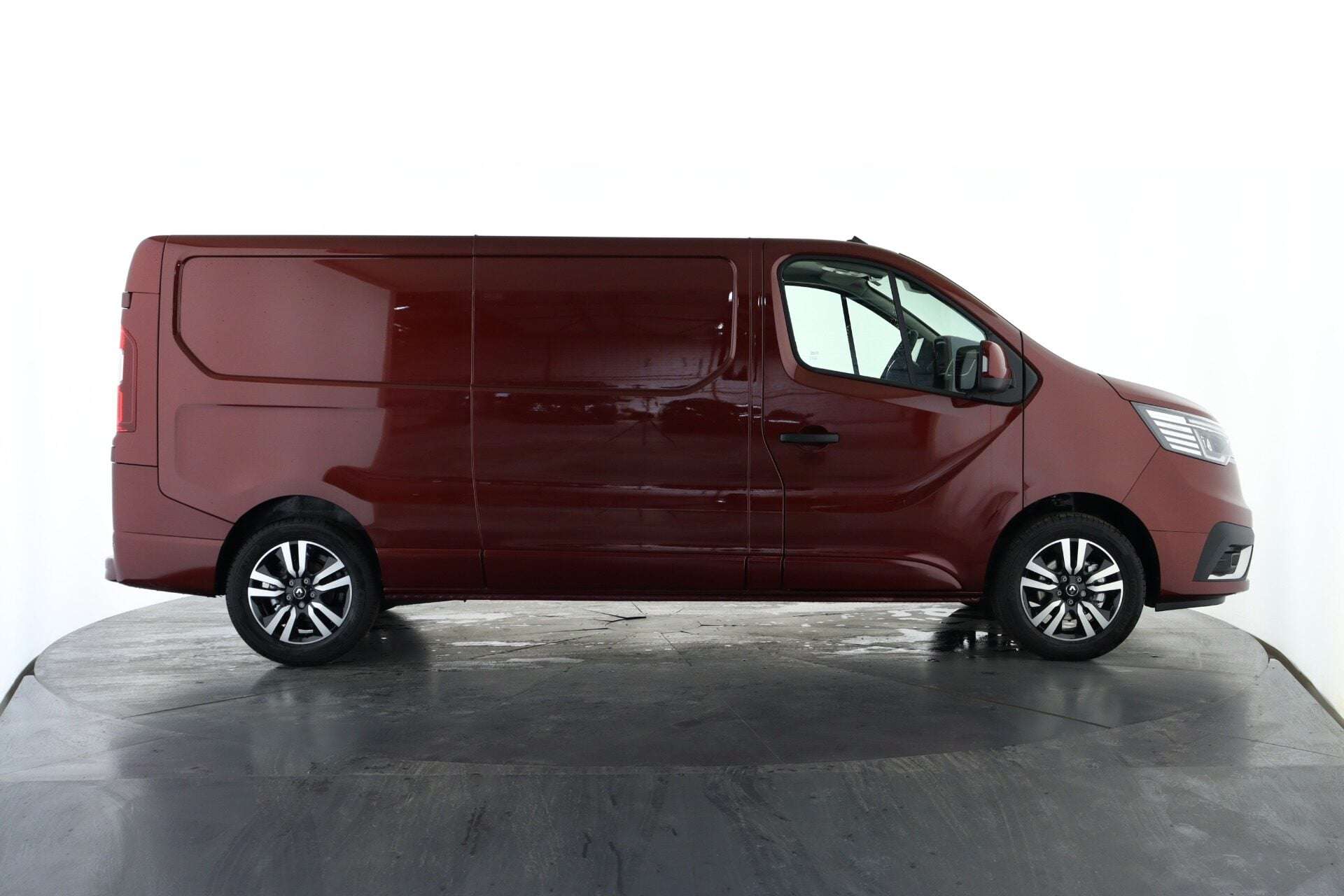 2026 RENAULT TRAFIC 2026 RENAULT TRAFIC