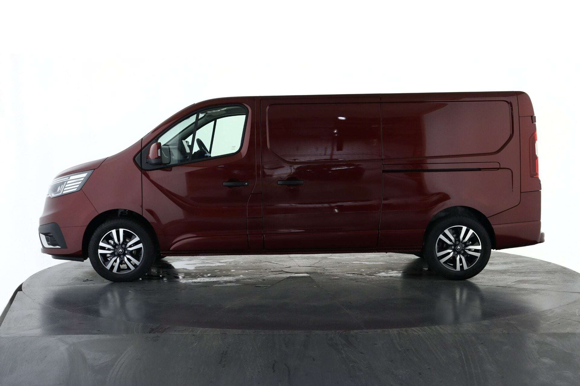 2026 RENAULT TRAFIC 2026 RENAULT TRAFIC
