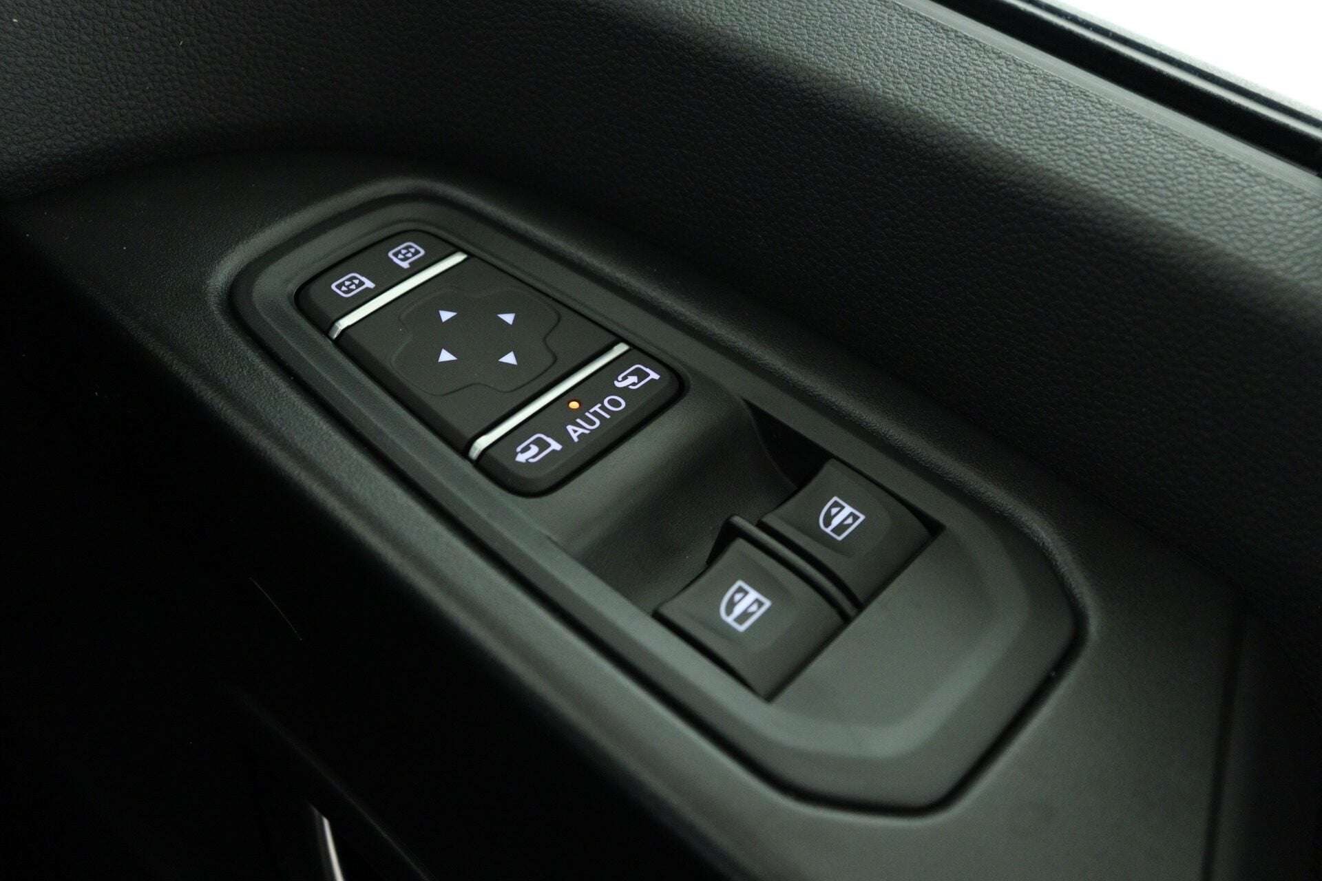 2026 RENAULT TRAFIC 2026 RENAULT TRAFIC