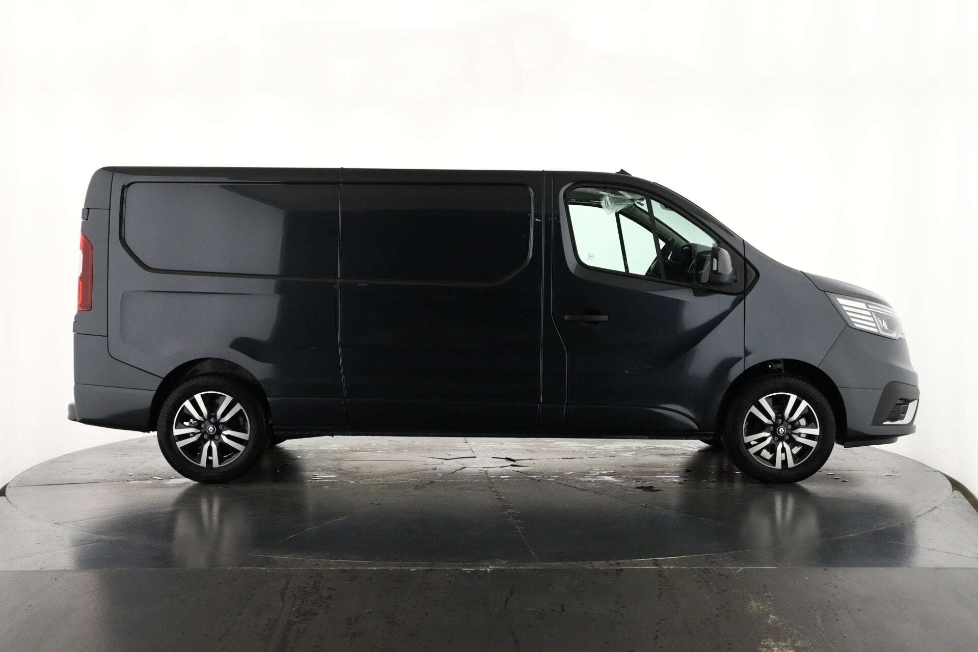 2026 RENAULT TRAFIC 2026 RENAULT TRAFIC