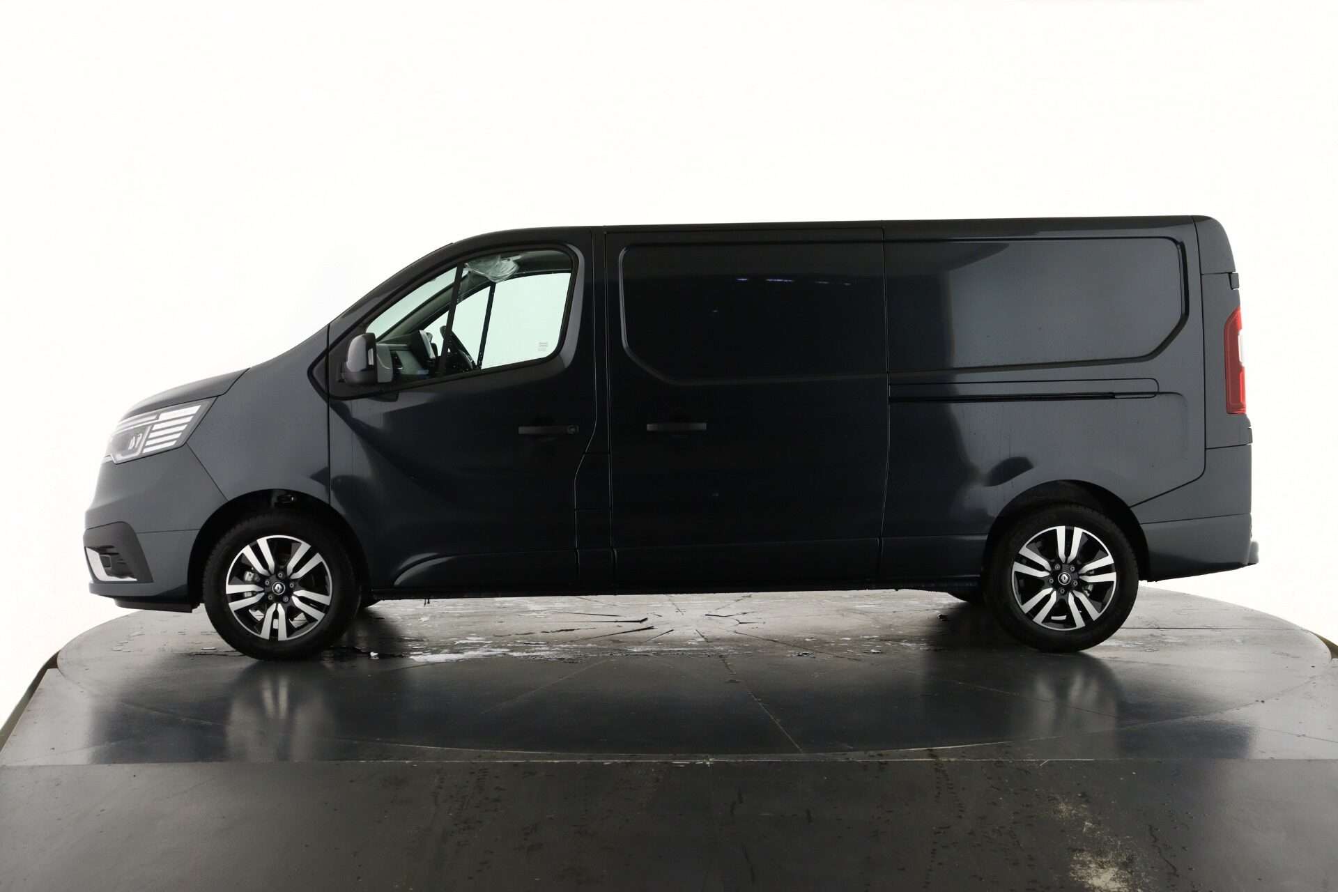 2026 RENAULT TRAFIC 2026 RENAULT TRAFIC