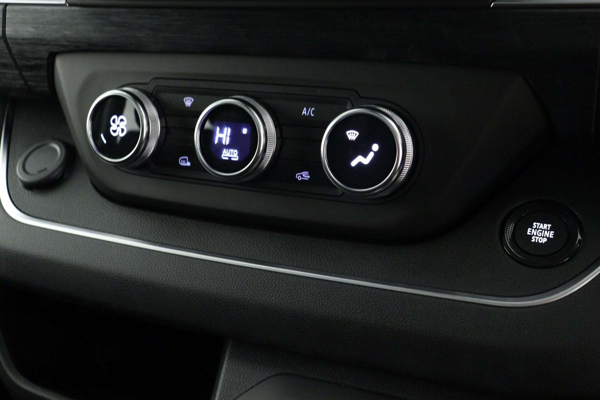 2026 RENAULT TRAFIC 2026 RENAULT TRAFIC