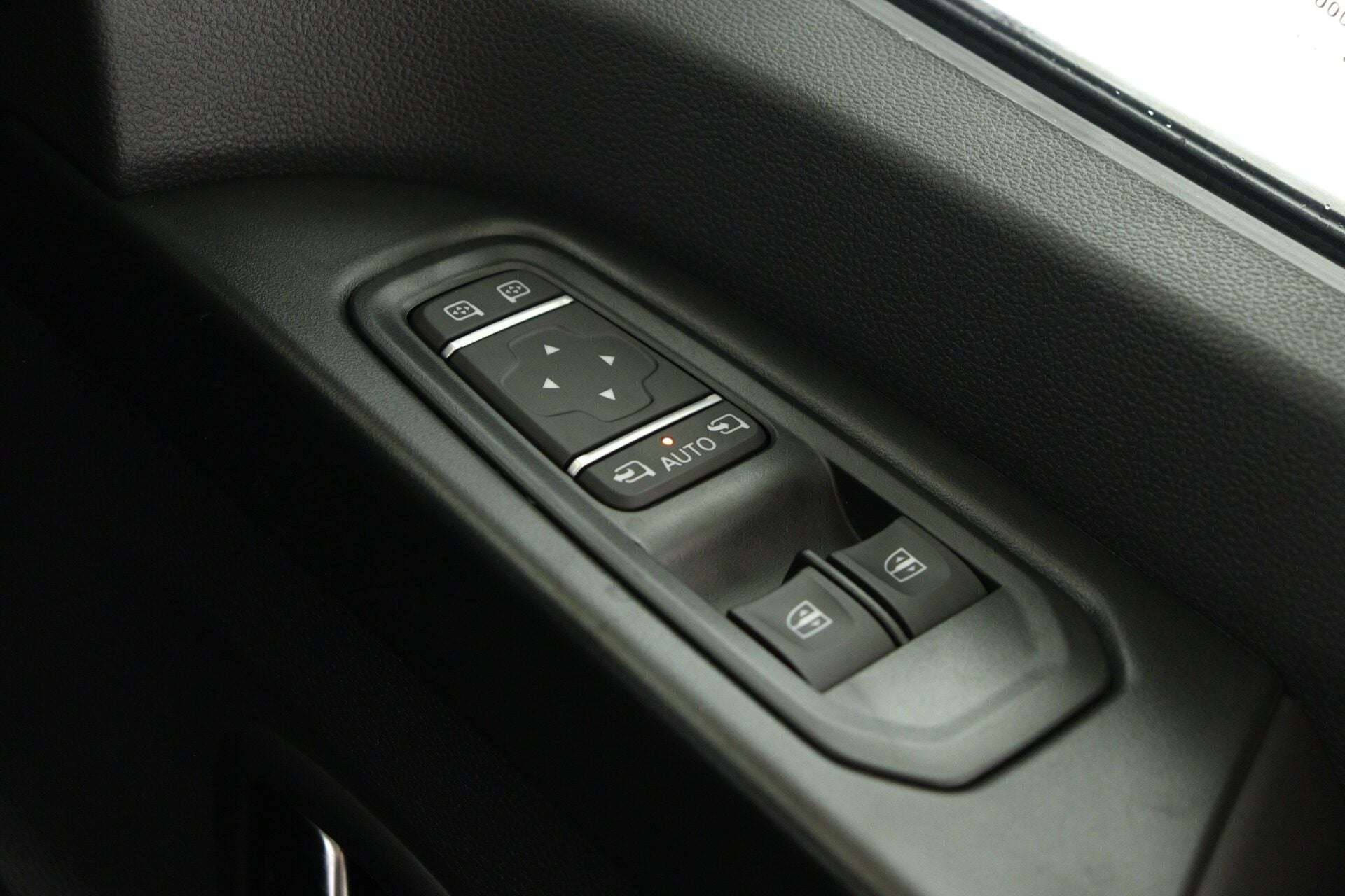 2026 RENAULT TRAFIC 2026 RENAULT TRAFIC