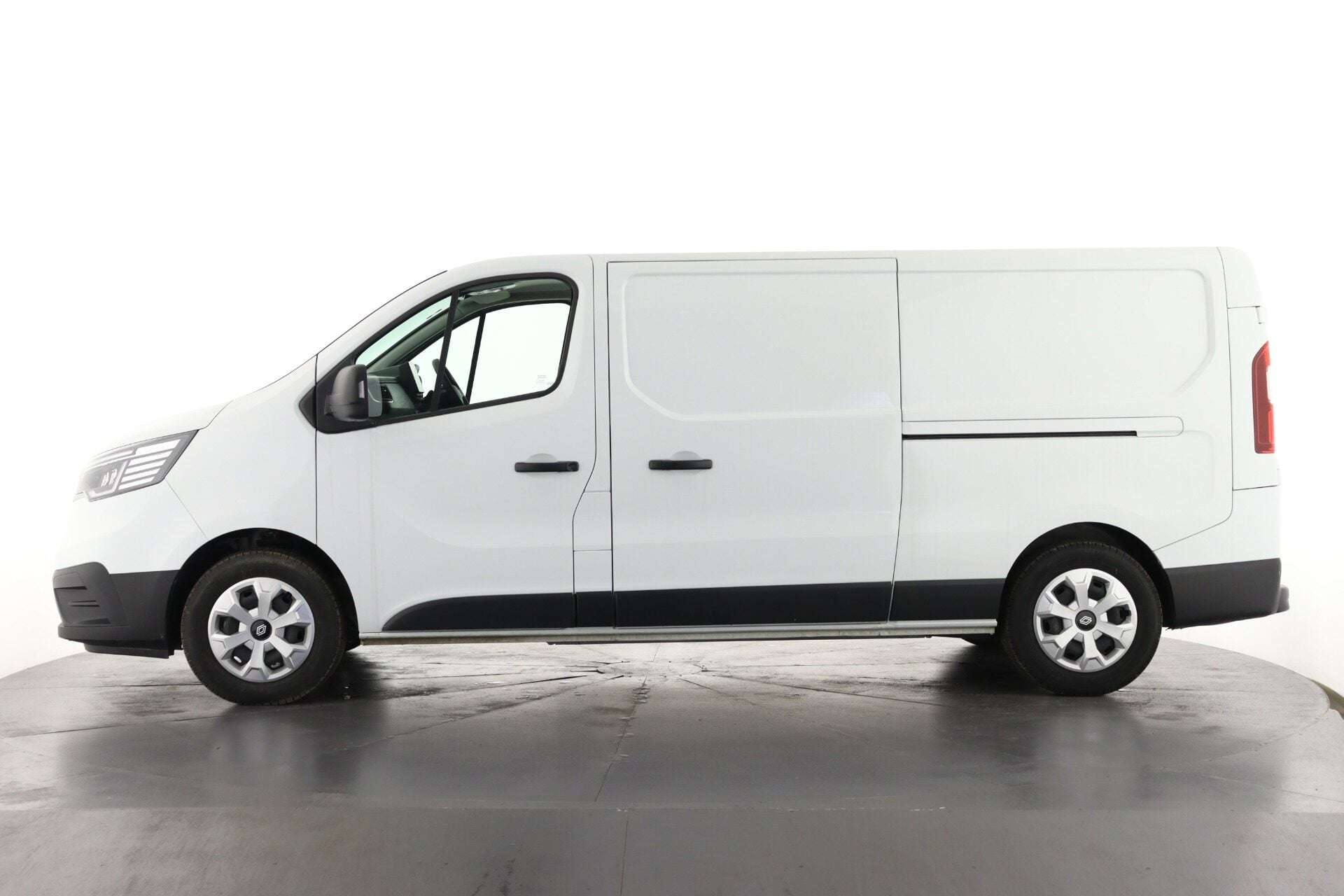 2025 RENAULT TRAFIC 2025 RENAULT TRAFIC