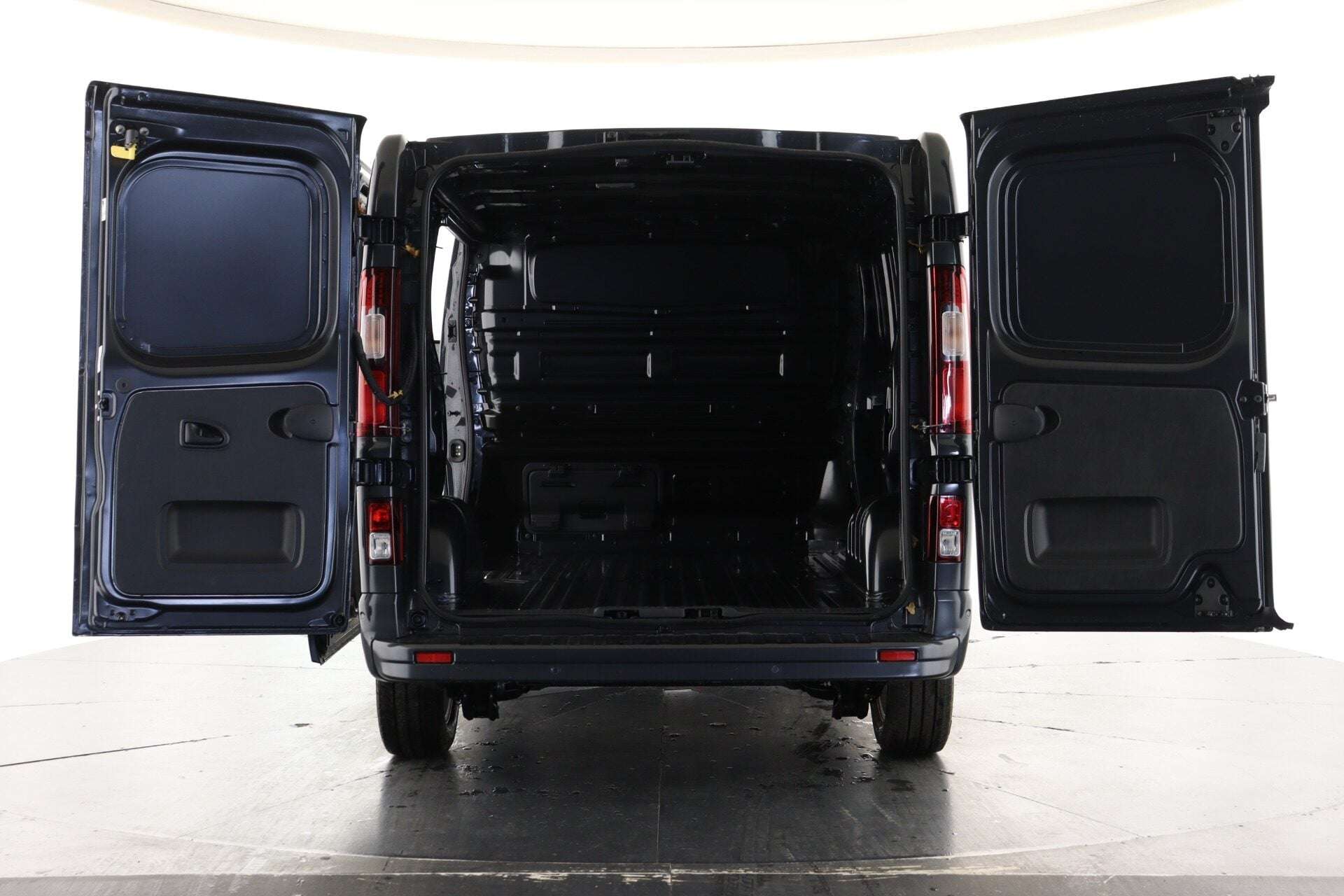A 2026 RENAULT TRAFIC SL30 Blue dCi 130 Extra MY26 A 2026 RENAULT TRAFIC SL30 Blue dCi 130 Extra MY26