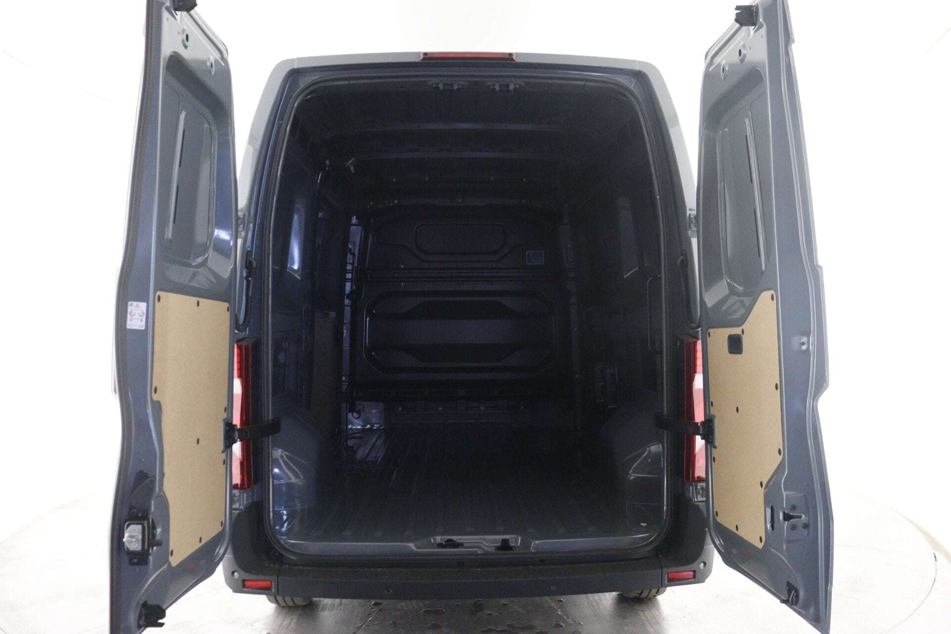 A 2026 RENAULT MASTER MM35 Blue dCi 150 Advance Auto A 2026 RENAULT MASTER MM35 Blue dCi 150 Advance Auto