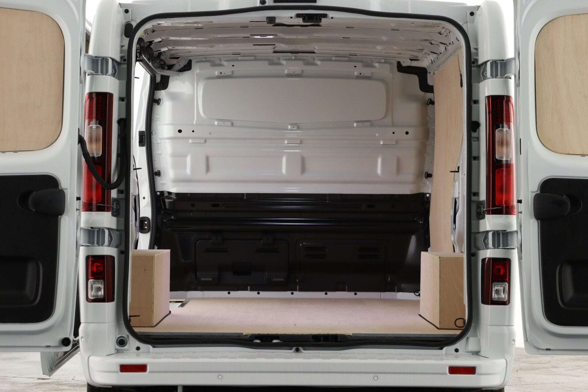 A 2026 RENAULT TRAFIC SL30 Blue dCi 130 Extra MY26 A 2026 RENAULT TRAFIC SL30 Blue dCi 130 Extra MY26