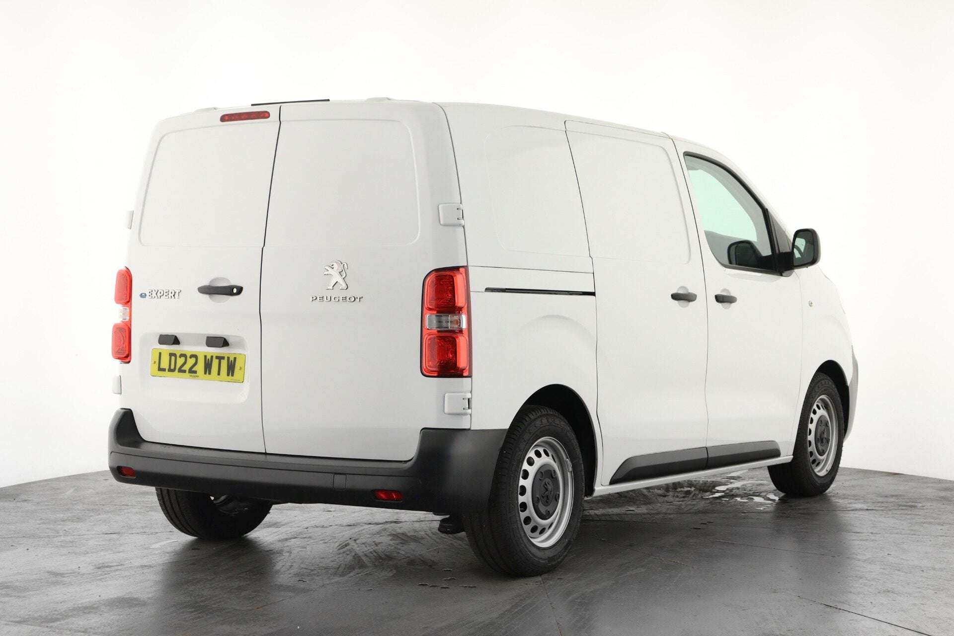 A 2022 PEUGEOT EXPERT PROFESSIONAL PREMIUM A 2022 PEUGEOT EXPERT PROFESSIONAL PREMIUM