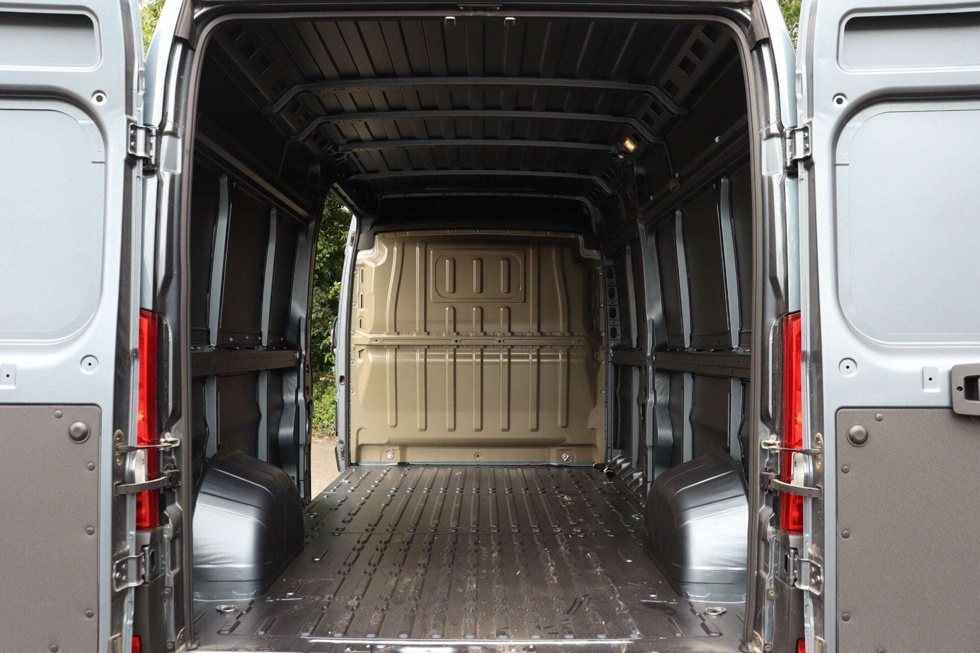 A 2026 CITROEN RELAY 35 L3H2 2.2 BlueHDi 140 Enterprise A 2026 CITROEN RELAY 35 L3H2 2.2 BlueHDi 140 Enterprise