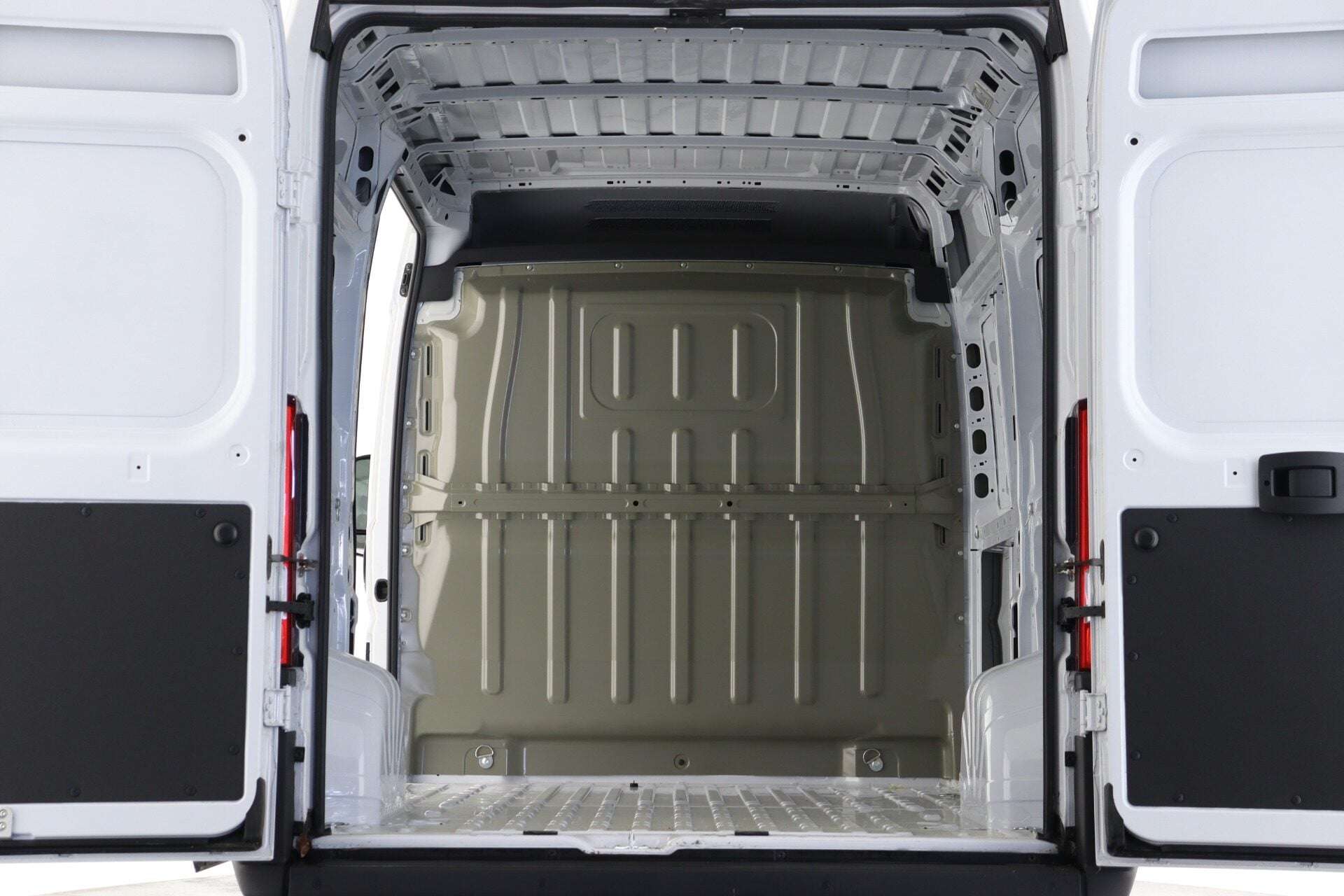 A 2026 VAUXHALL MOVANO L2H2 2.2 Turbo D 140 Prime A 2026 VAUXHALL MOVANO L2H2 2.2 Turbo D 140 Prime