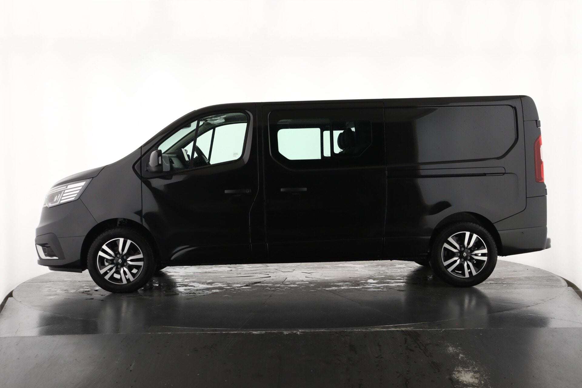 2026 RENAULT TRAFIC 2026 RENAULT TRAFIC