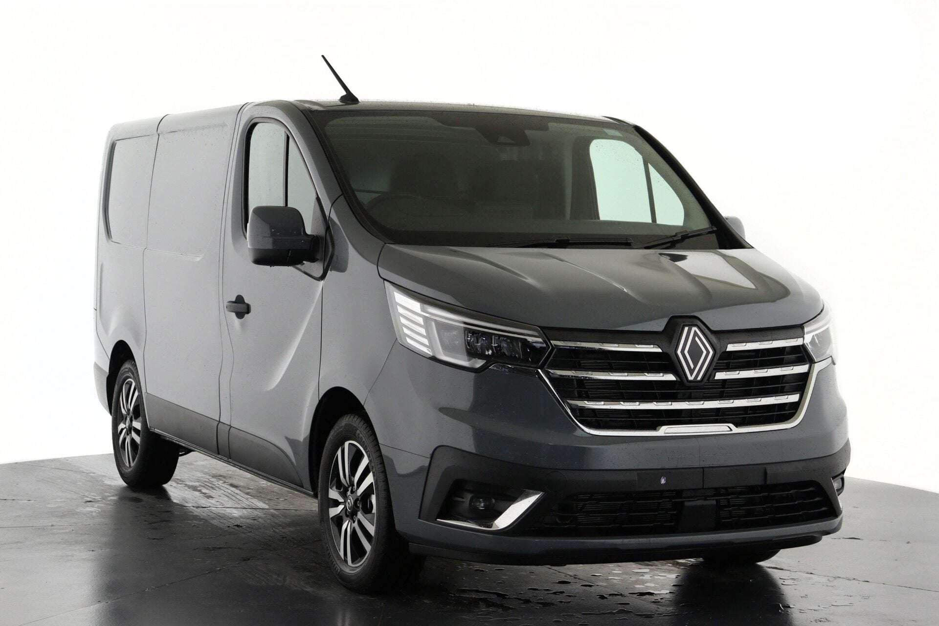 2026 RENAULT TRAFIC 2026 RENAULT TRAFIC