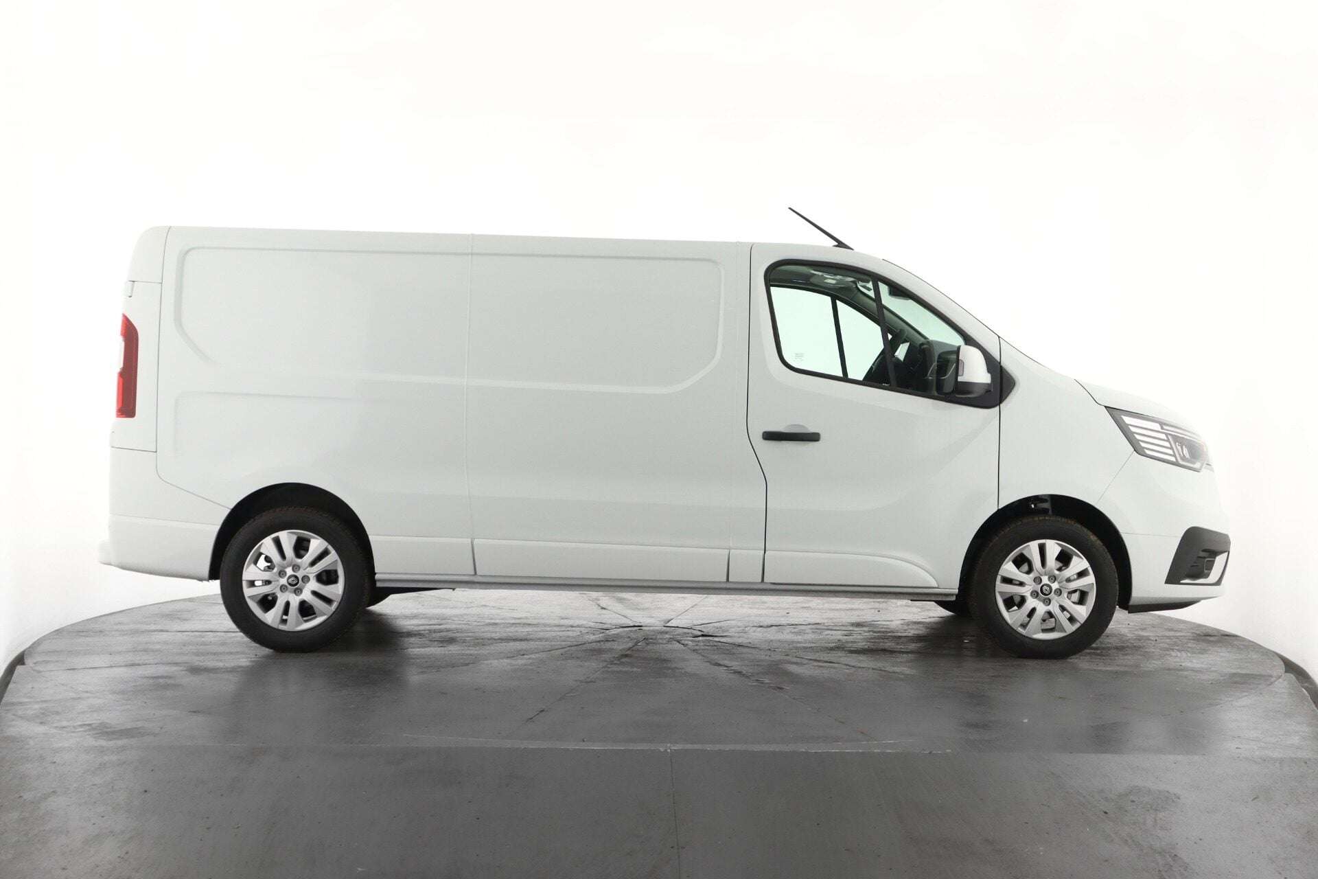 2026 RENAULT TRAFIC 2026 RENAULT TRAFIC