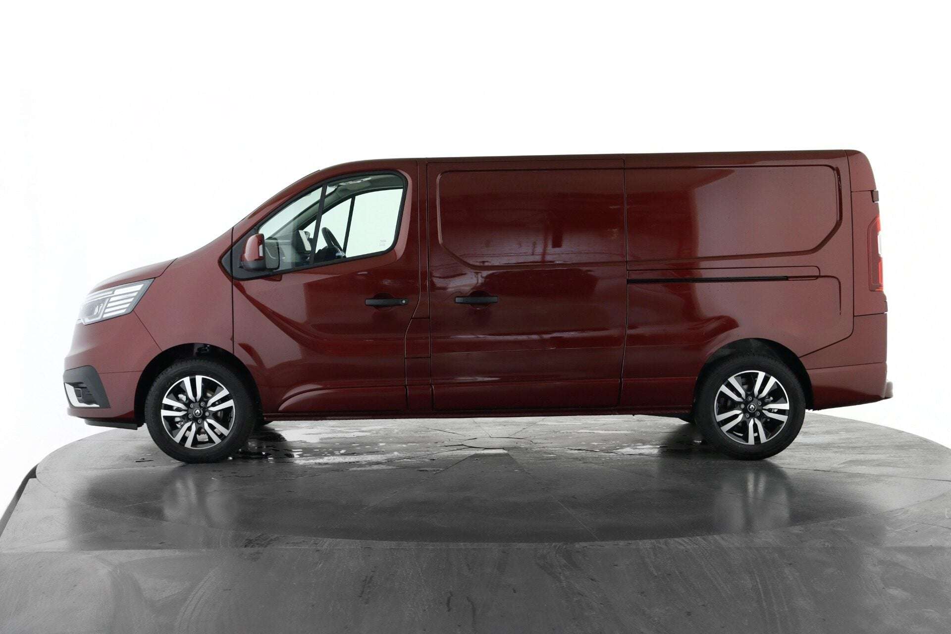 2026 RENAULT TRAFIC 2026 RENAULT TRAFIC