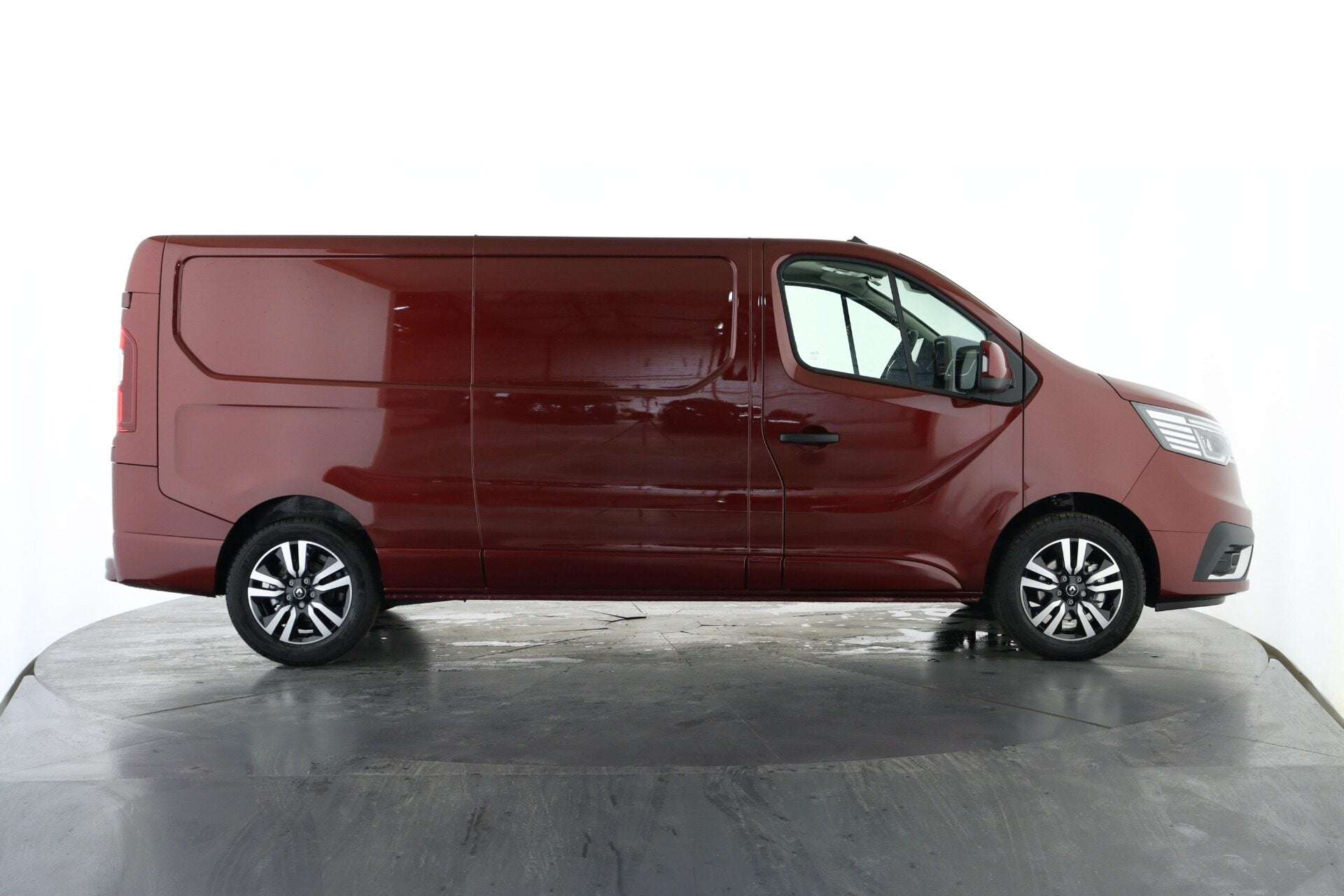 2026 RENAULT TRAFIC 2026 RENAULT TRAFIC