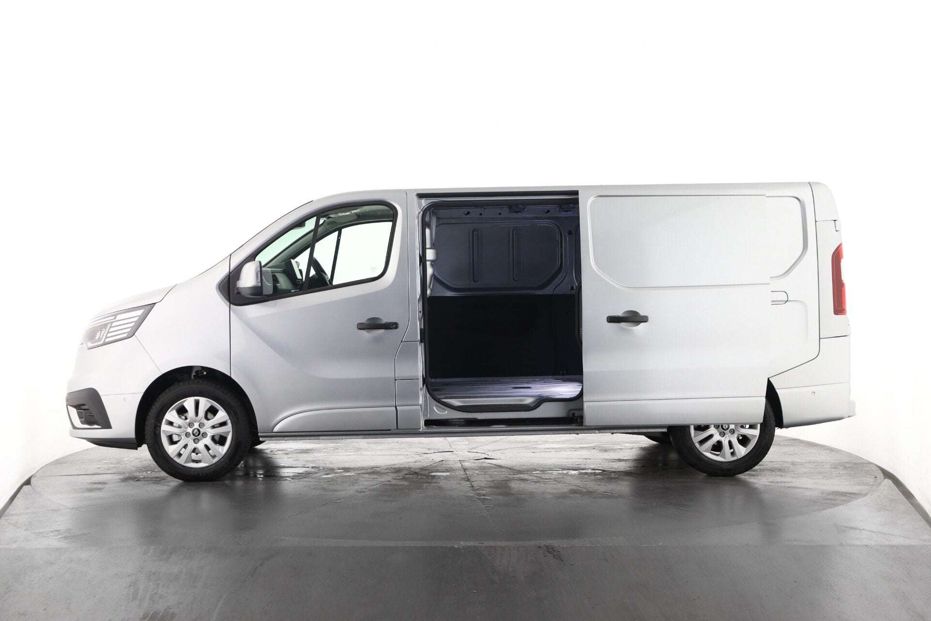 2026 RENAULT TRAFIC 2026 RENAULT TRAFIC