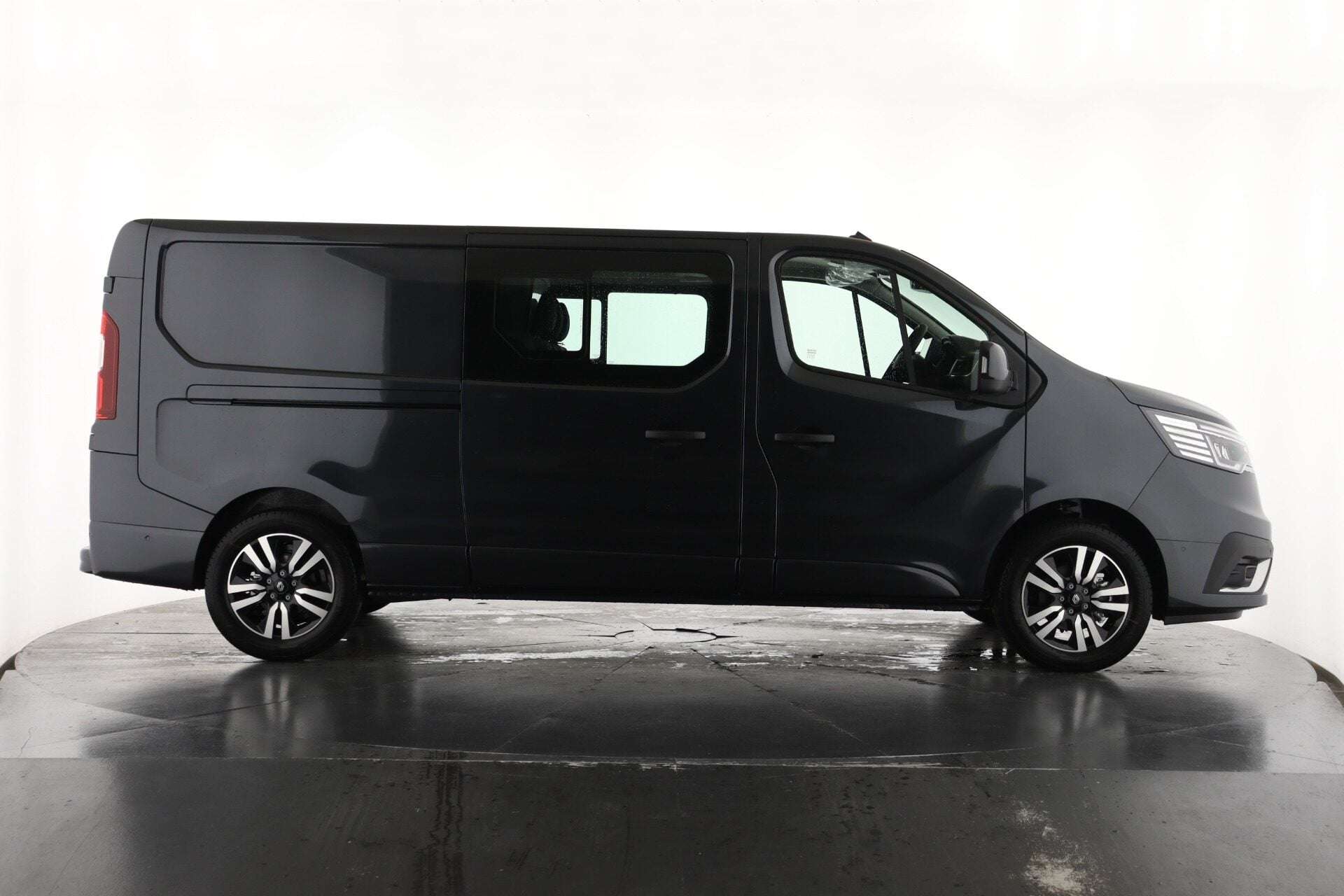 2026 RENAULT TRAFIC 2026 RENAULT TRAFIC