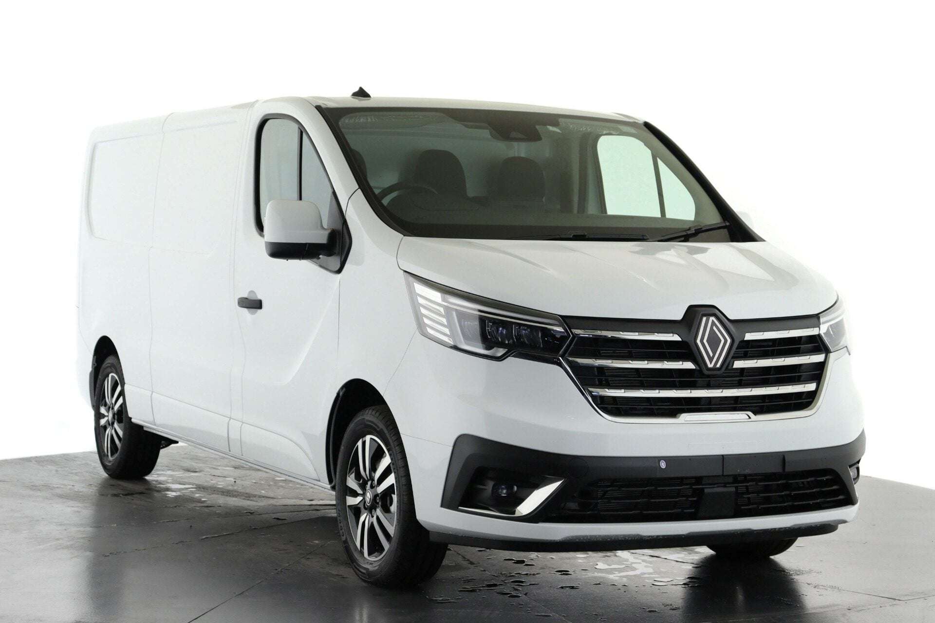 2026 RENAULT TRAFIC 2026 RENAULT TRAFIC