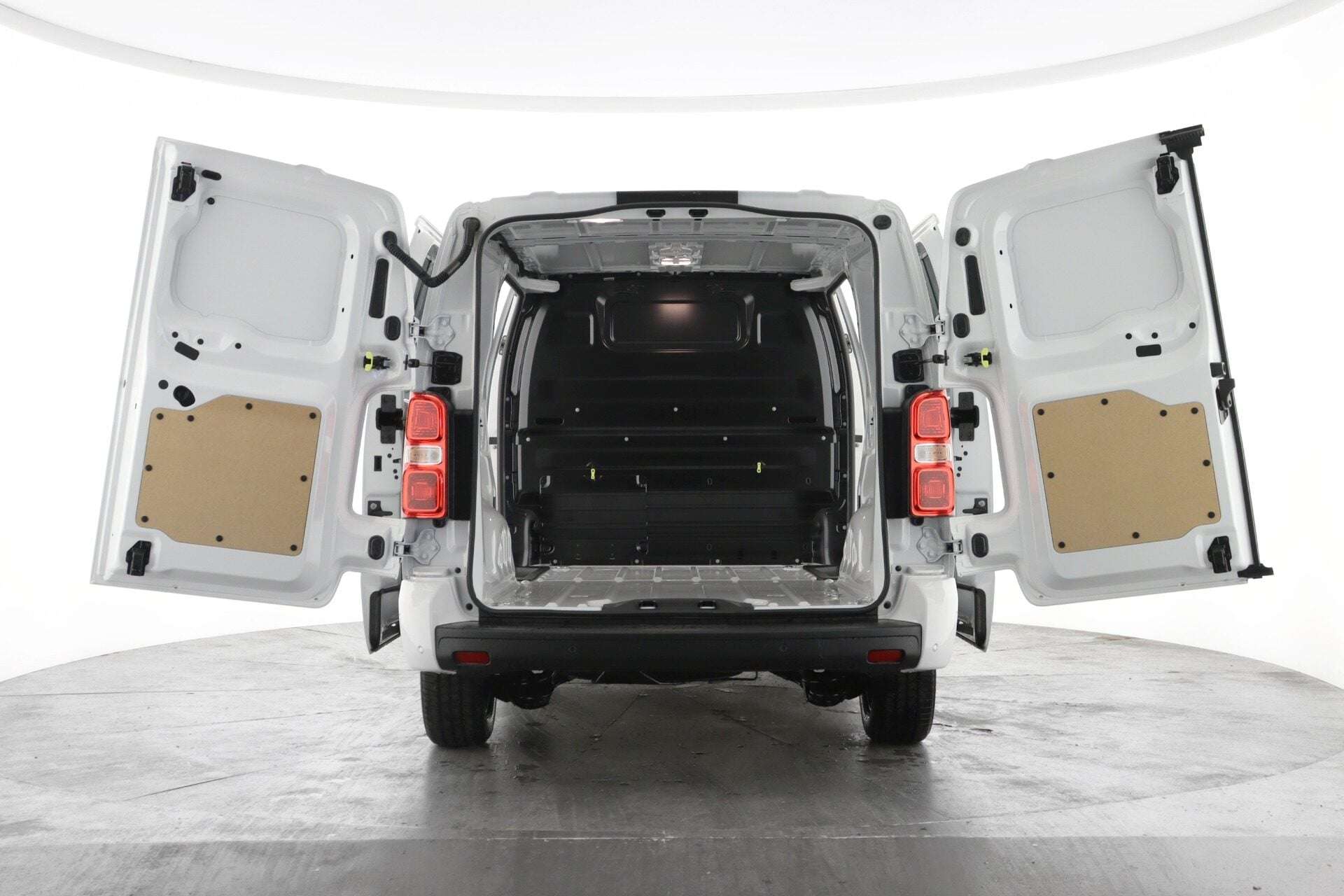 A 2026 PEUGEOT EXPERT XL 2.2 BlueHDi 150 Asphalt A 2026 PEUGEOT EXPERT XL 2.2 BlueHDi 150 Asphalt