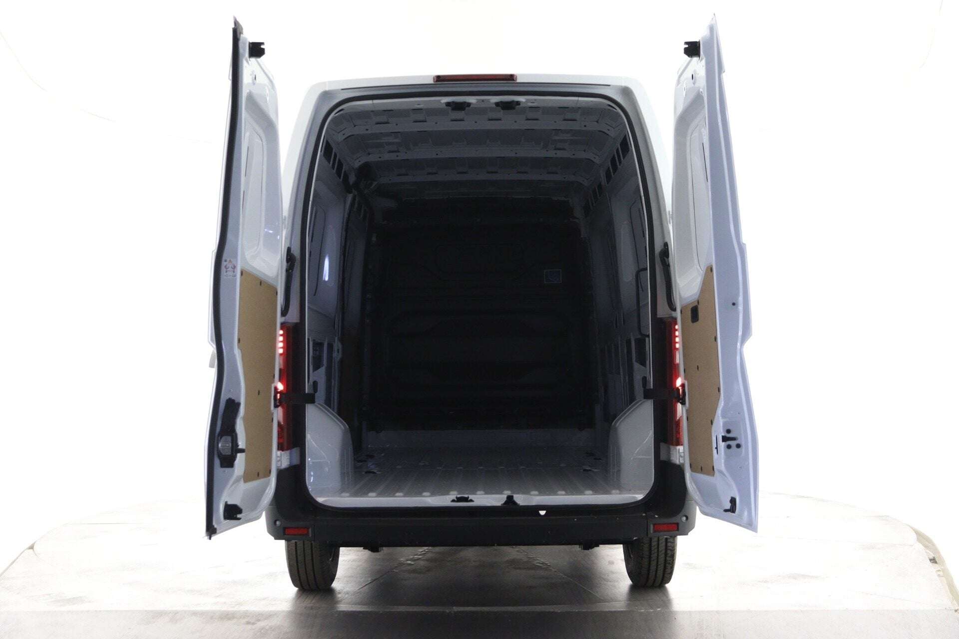 A 2026 RENAULT MASTER LM35 Blue dCi 150 Advance Auto MY26 A 2026 RENAULT MASTER LM35 Blue dCi 150 Advance Auto MY26