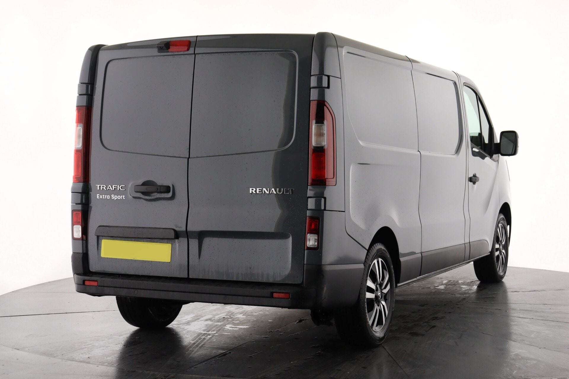 A 2026 RENAULT TRAFIC LL30 Blue dCi 150 Extra Sport A 2026 RENAULT TRAFIC LL30 Blue dCi 150 Extra Sport