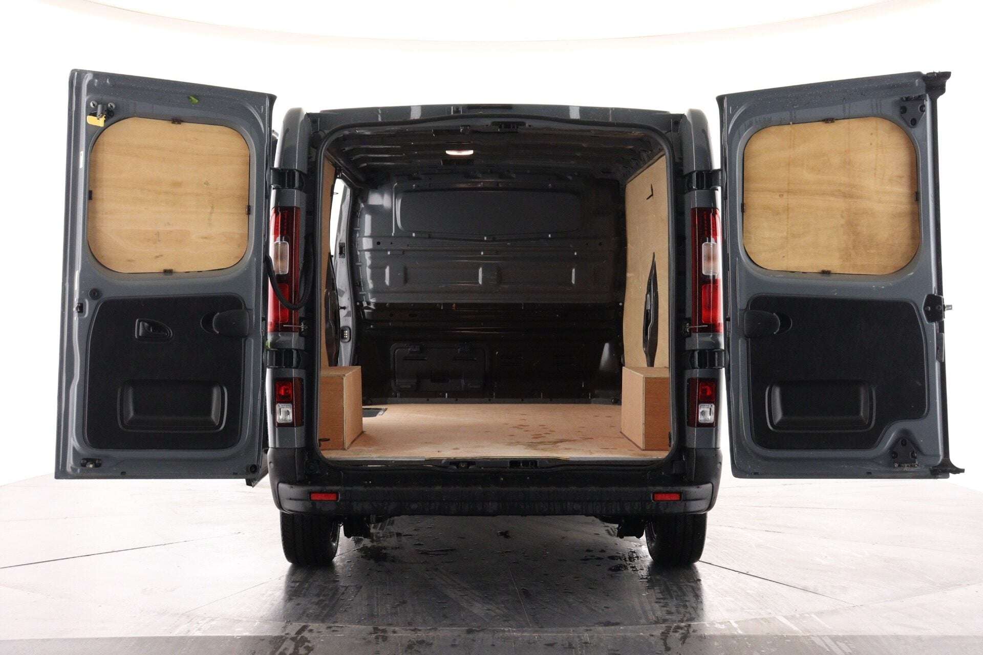 A 2026 RENAULT TRAFIC LL30 Blue dCi 150 Extra Sport A 2026 RENAULT TRAFIC LL30 Blue dCi 150 Extra Sport