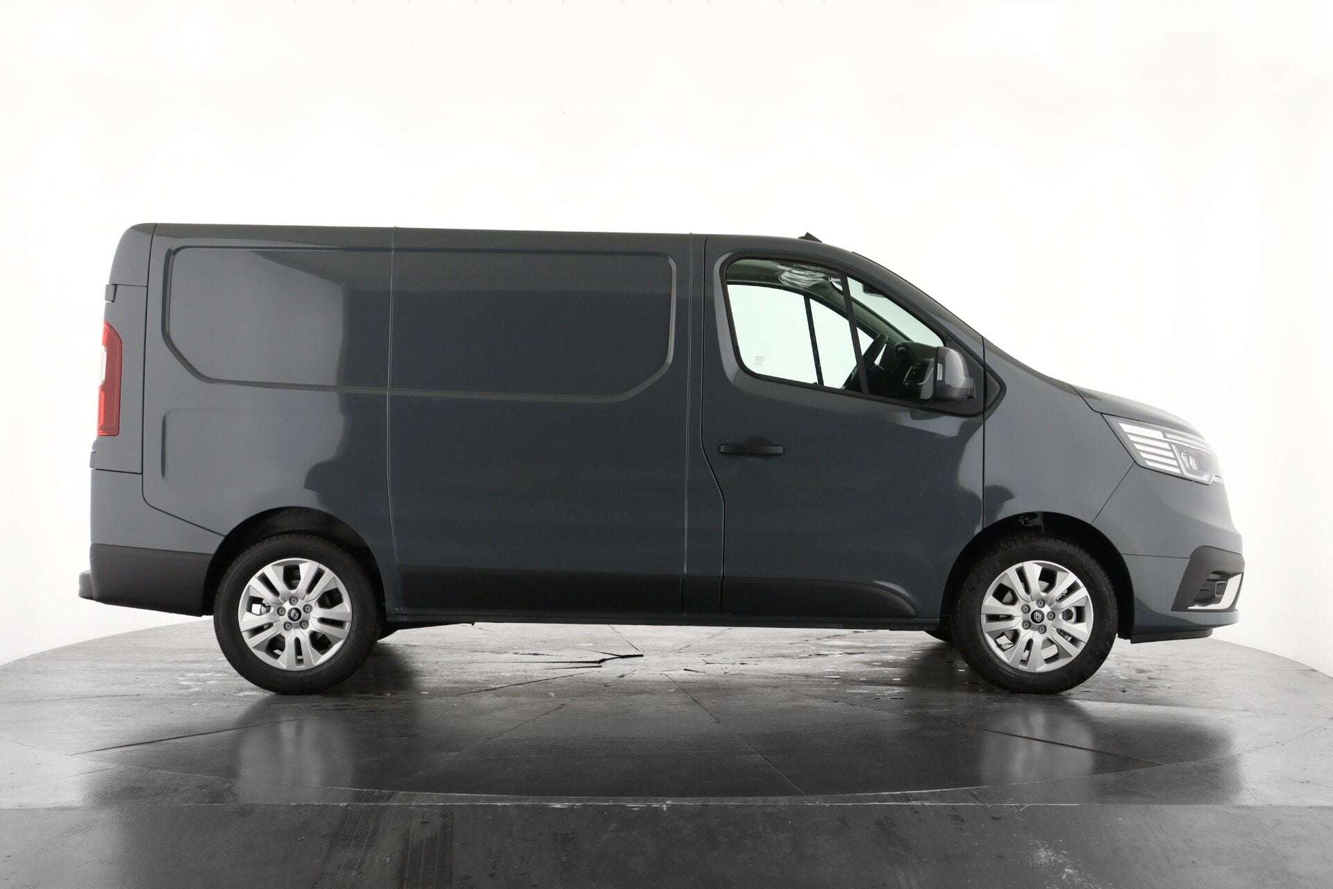 2026 RENAULT TRAFIC 2026 RENAULT TRAFIC