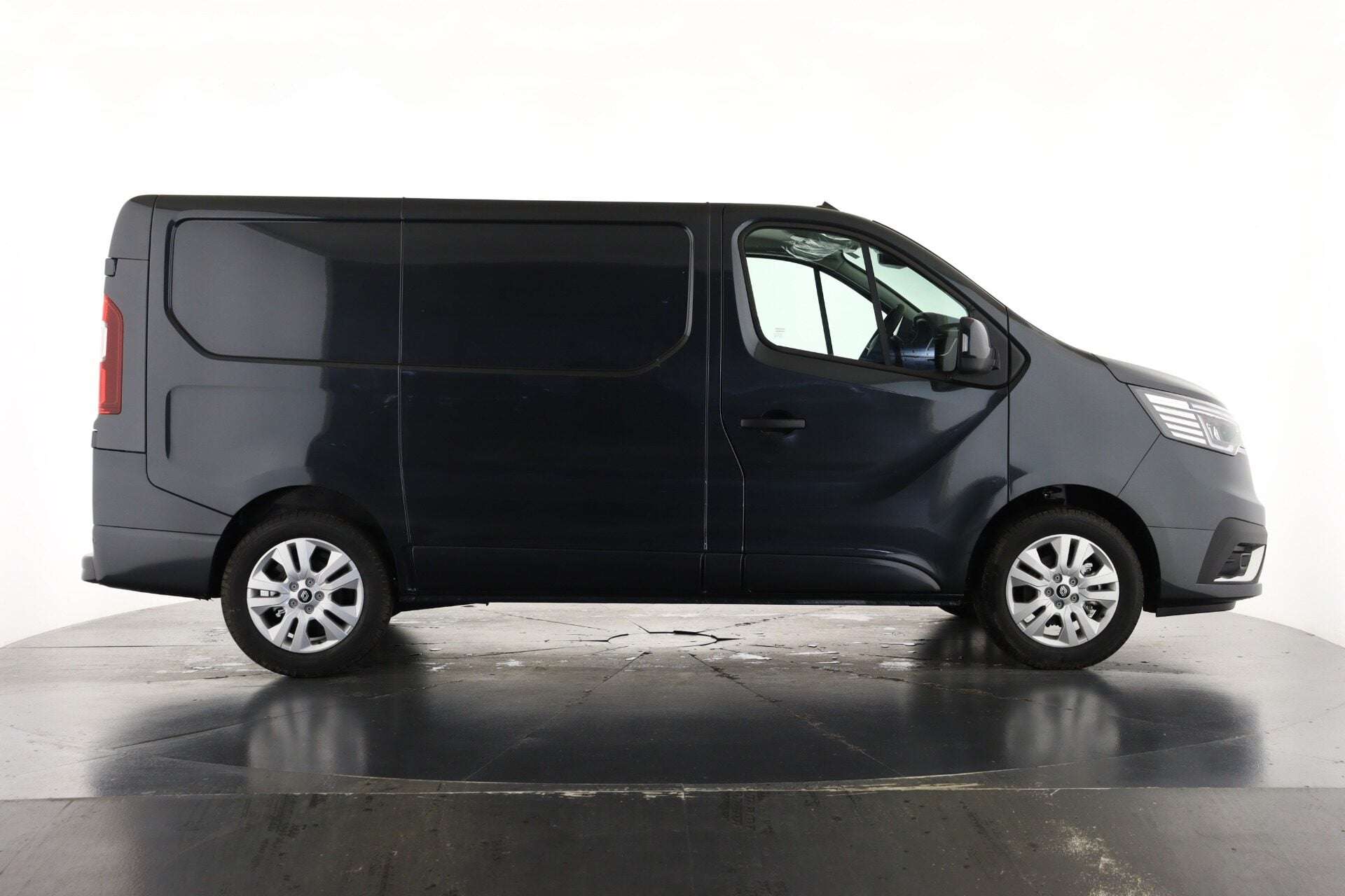 2026 RENAULT TRAFIC 2026 RENAULT TRAFIC