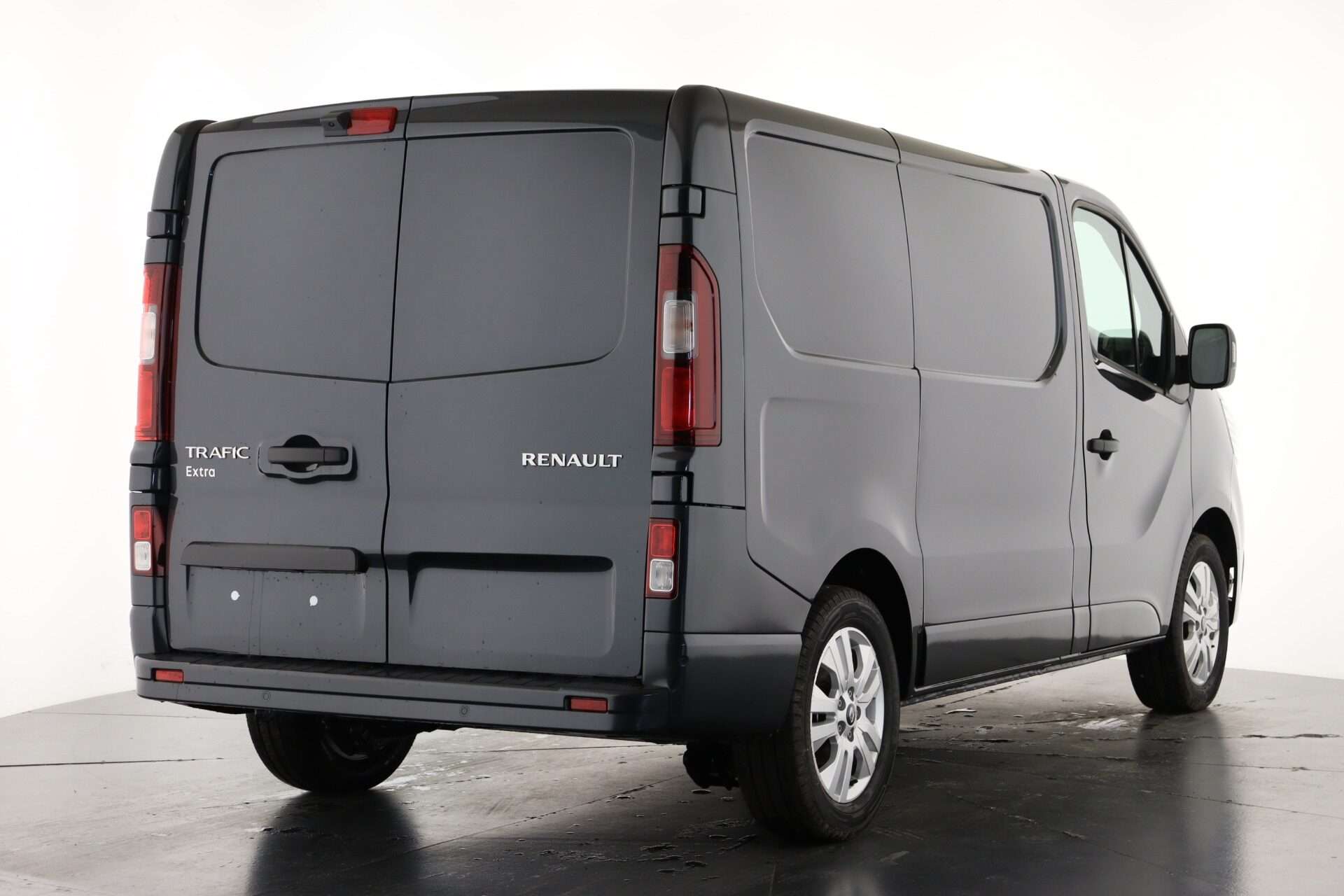 A 2026 RENAULT TRAFIC SL30 Blue dCi 170 Extra Sport EAG9 A 2026 RENAULT TRAFIC SL30 Blue dCi 170 Extra Sport EAG9