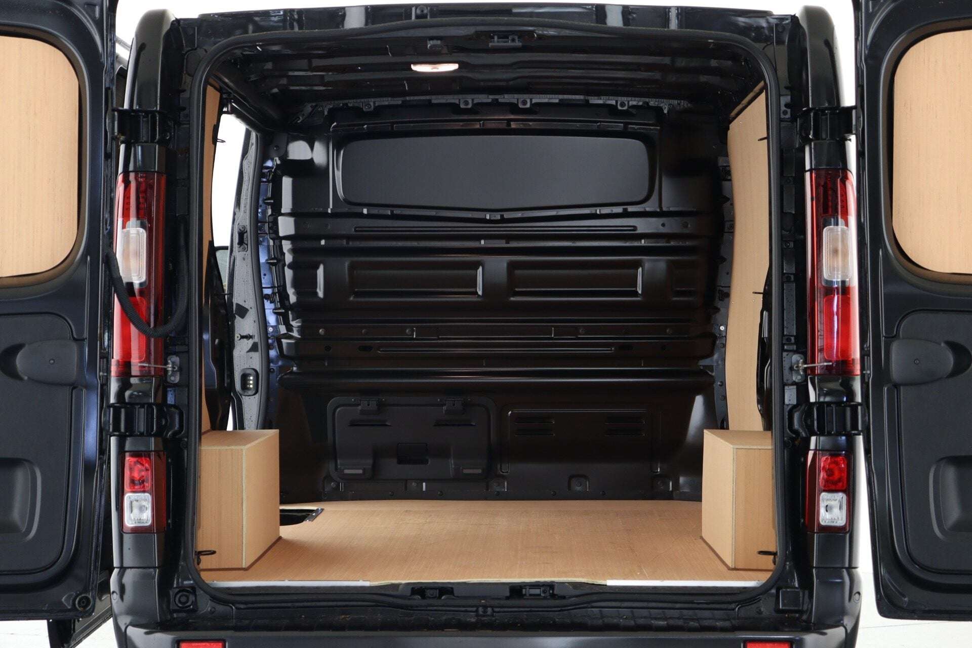 A 2026 RENAULT TRAFIC SL30 Blue dCi 170 Extra Sport Auto MY26 A 2026 RENAULT TRAFIC SL30 Blue dCi 170 Extra Sport Auto MY26