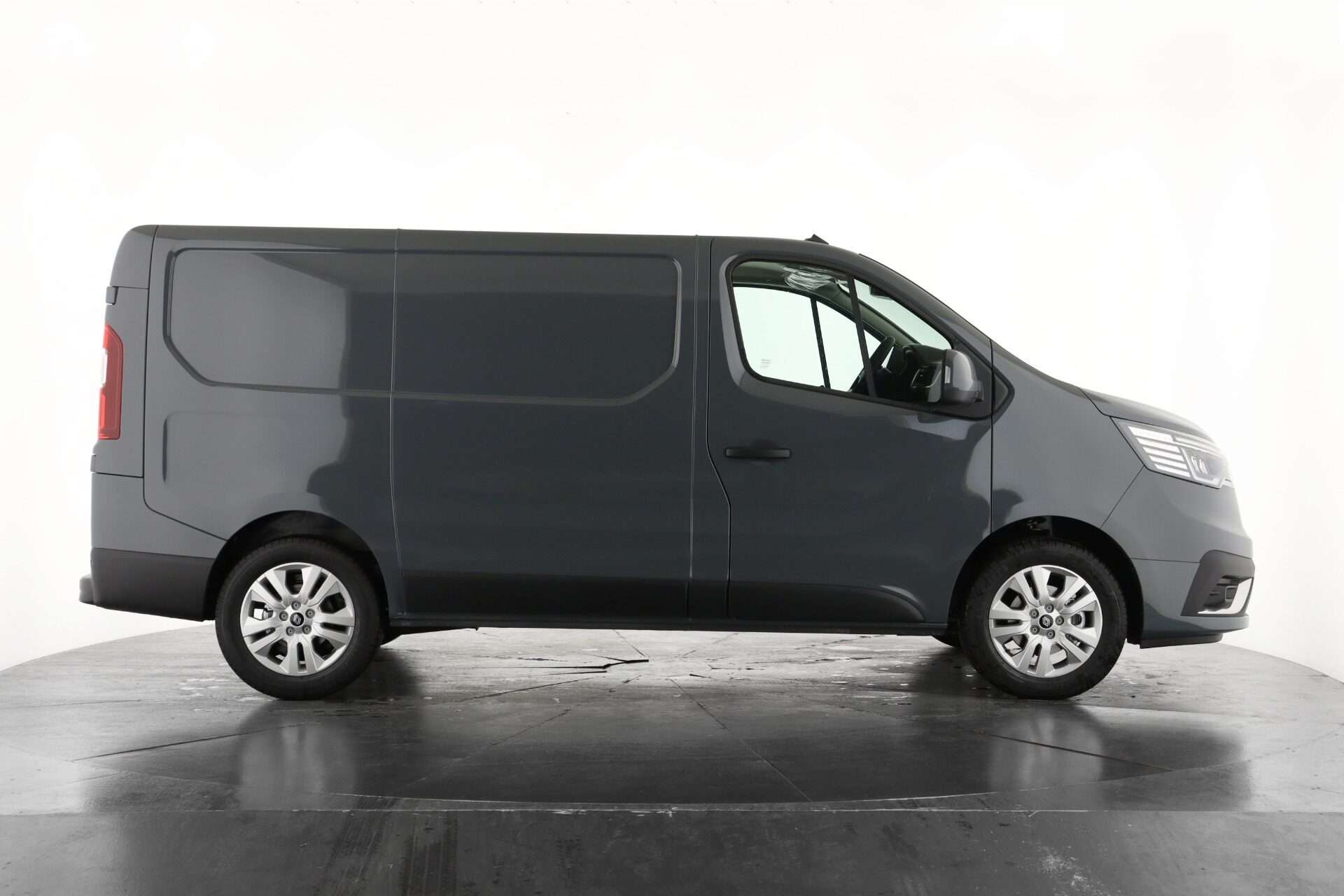 2026 RENAULT TRAFIC 2026 RENAULT TRAFIC