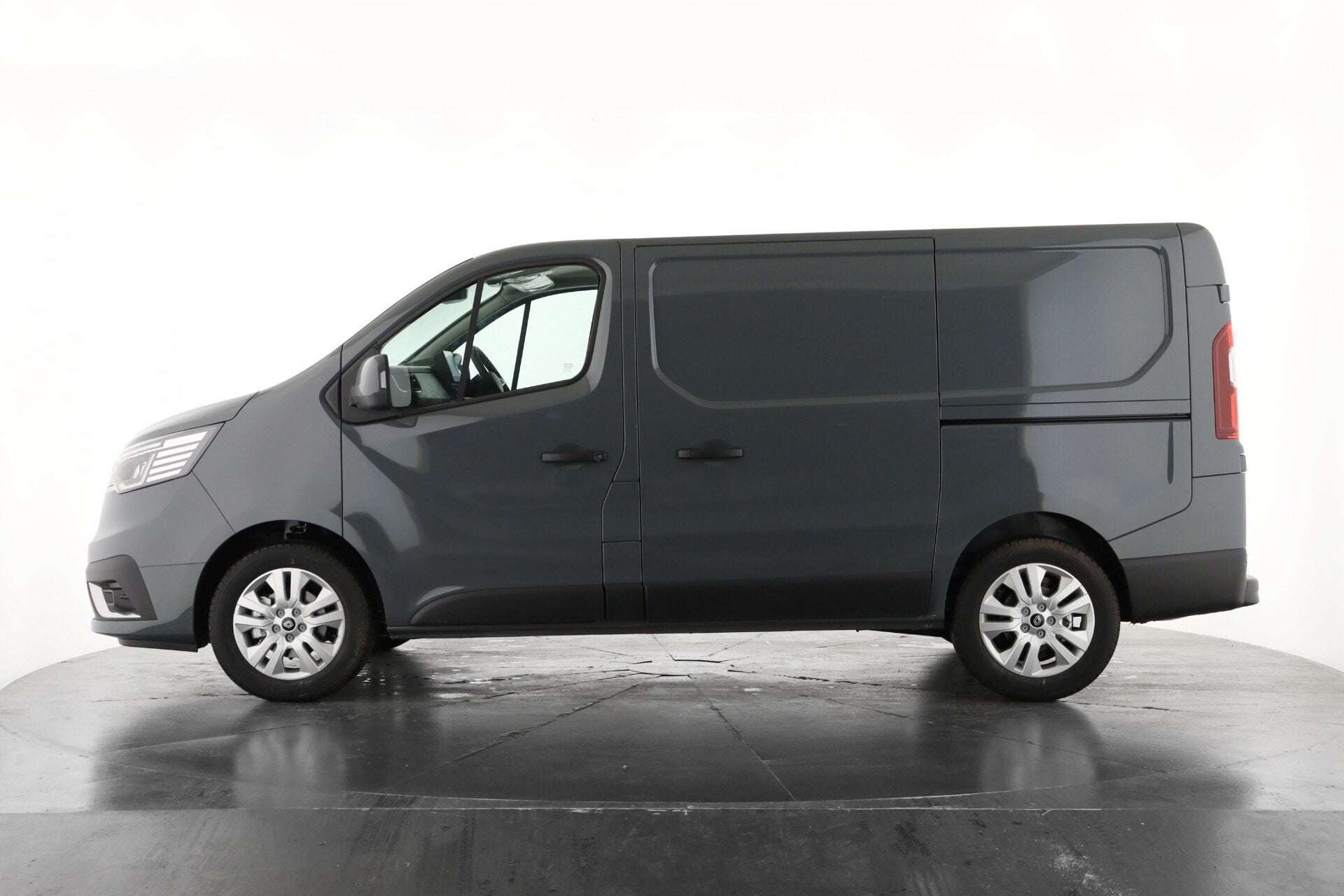 2026 RENAULT TRAFIC 2026 RENAULT TRAFIC