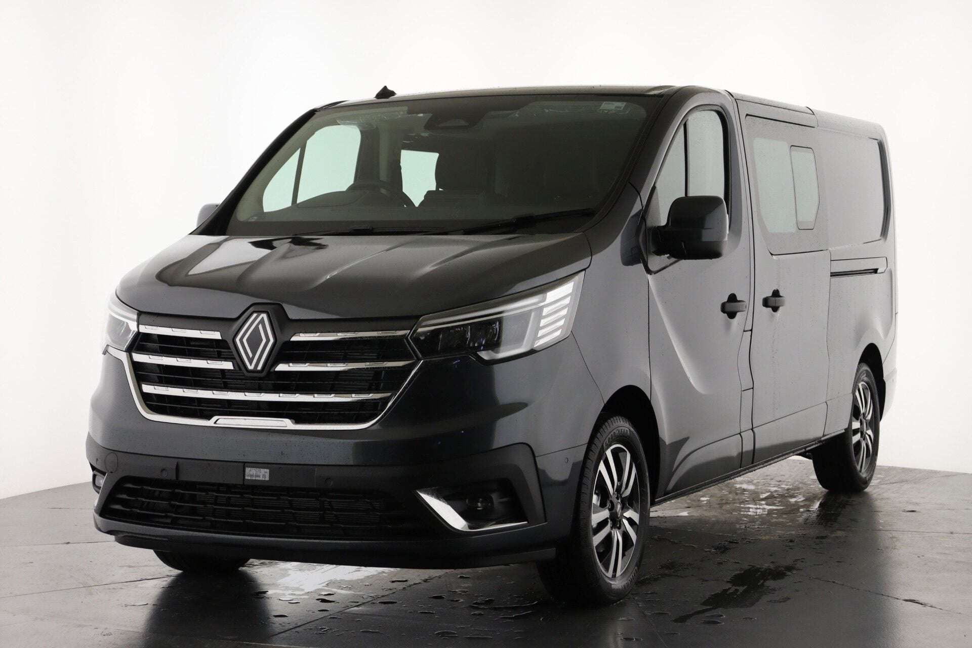 2026 RENAULT TRAFIC 2026 RENAULT TRAFIC