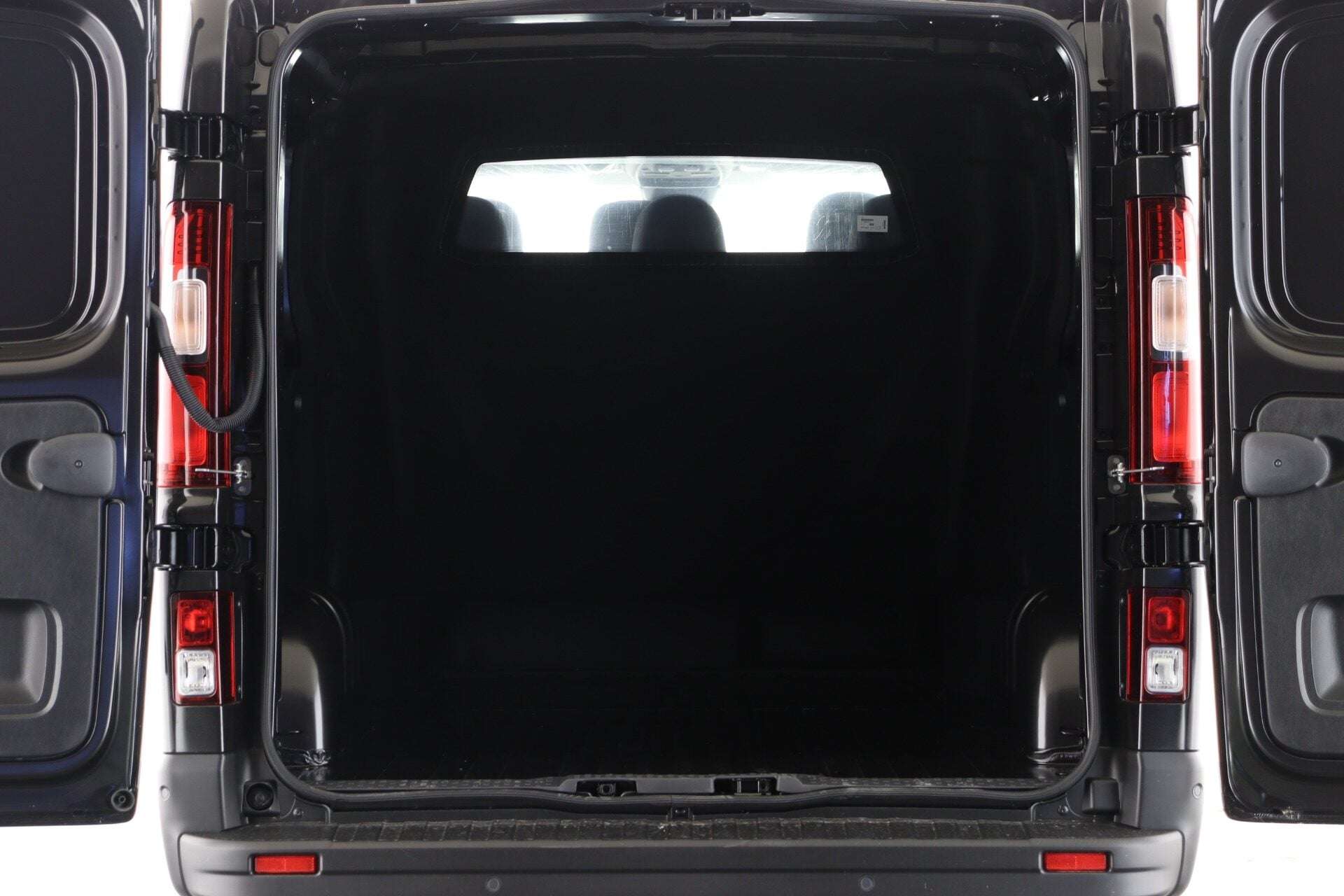A 2026 RENAULT TRAFIC LL30 Blue dCi 130 Advance Crew Van MY26 A 2026 RENAULT TRAFIC LL30 Blue dCi 130 Advance Crew Van MY26