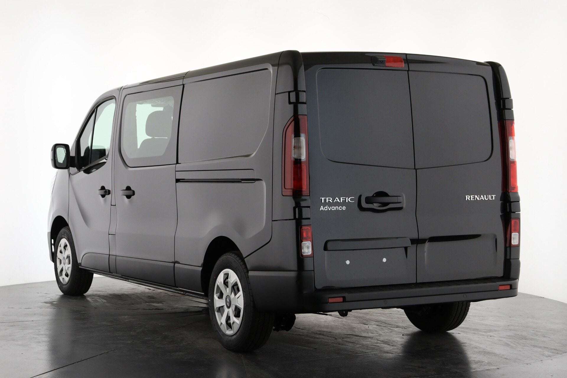 A 2026 RENAULT TRAFIC LL30 Blue dCi 130 Advance Crew Van MY26 A 2026 RENAULT TRAFIC LL30 Blue dCi 130 Advance Crew Van MY26