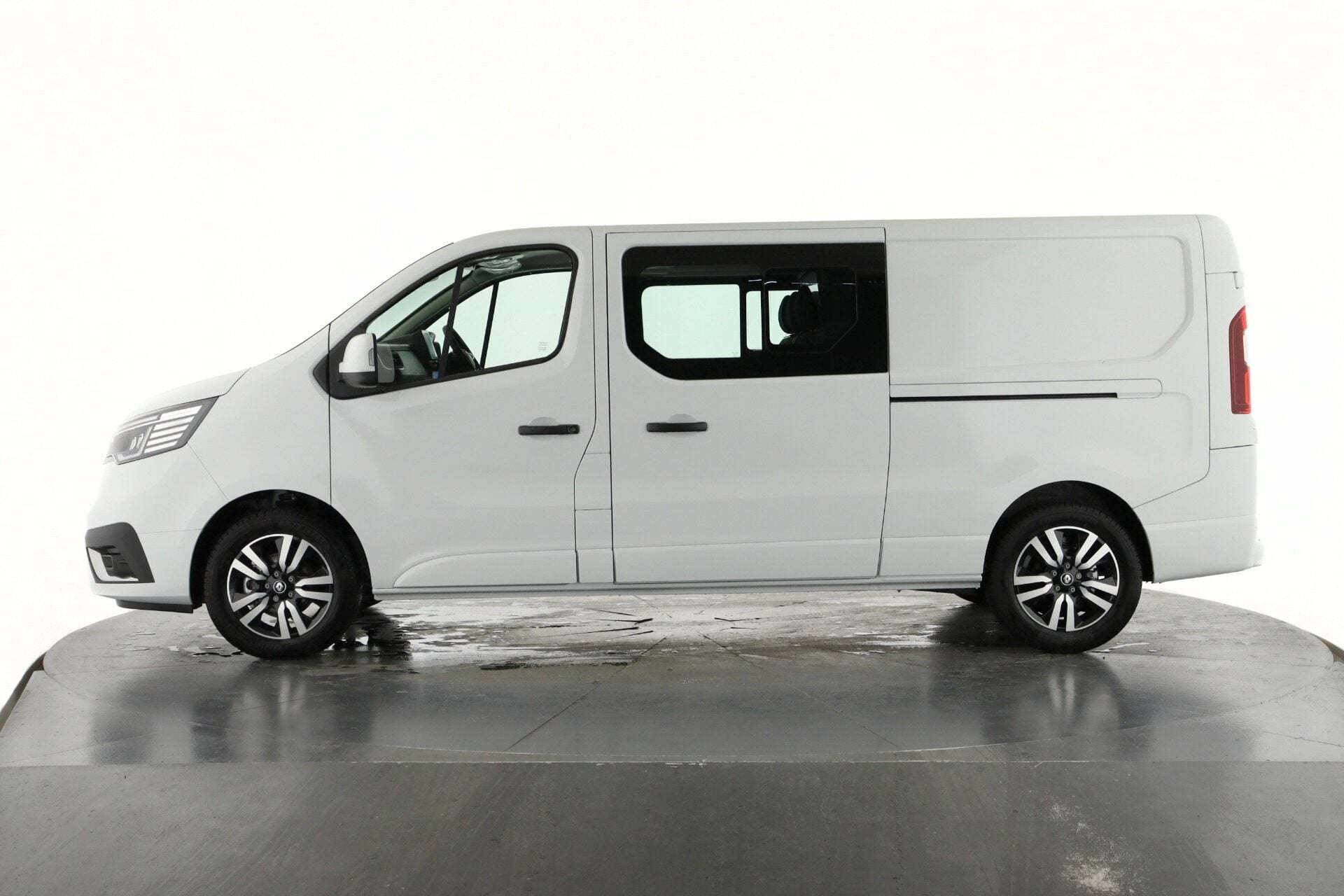 2026 RENAULT TRAFIC 2026 RENAULT TRAFIC