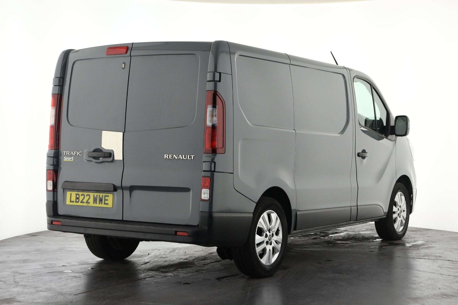 A 2022 RENAULT TRAFIC SL28 SPORT DCI A 2022 RENAULT TRAFIC SL28 SPORT DCI