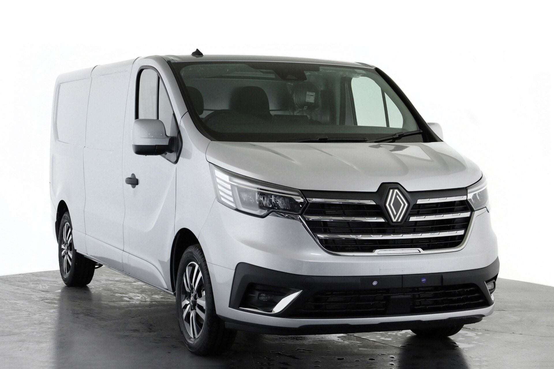 2026 RENAULT TRAFIC 2026 RENAULT TRAFIC
