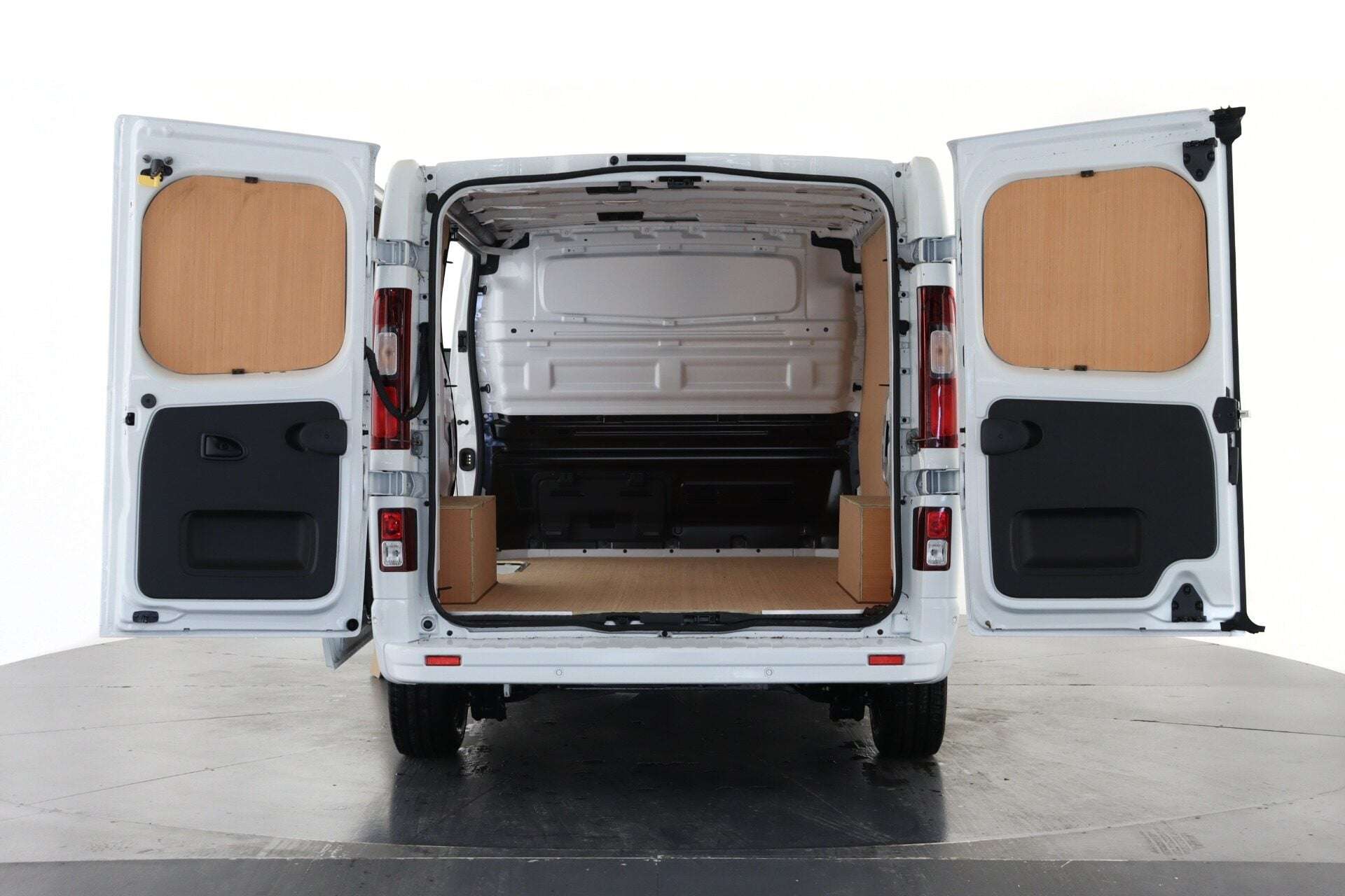 A 2026 RENAULT TRAFIC SL30 Blue dCi 150 Extra Sport A 2026 RENAULT TRAFIC SL30 Blue dCi 150 Extra Sport