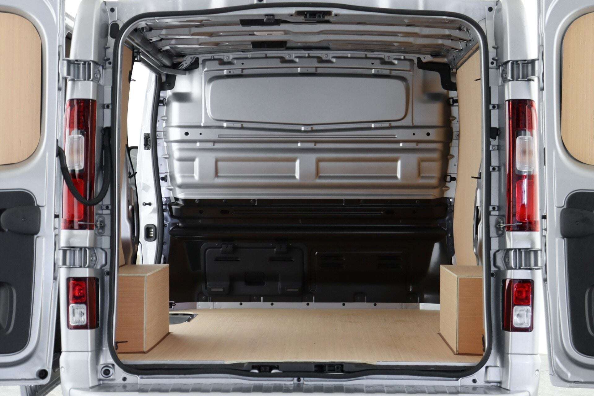 A 2026 RENAULT TRAFIC SL30 Blue dCi 150 Extra Sport MY26 A 2026 RENAULT TRAFIC SL30 Blue dCi 150 Extra Sport MY26