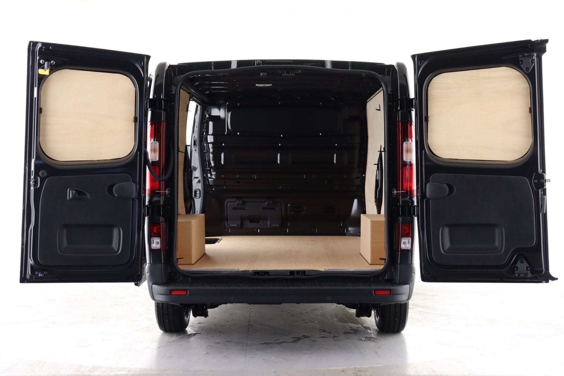 A 2026 RENAULT TRAFIC LL30 Blue dCi 130 Advance MY26 A 2026 RENAULT TRAFIC LL30 Blue dCi 130 Advance MY26