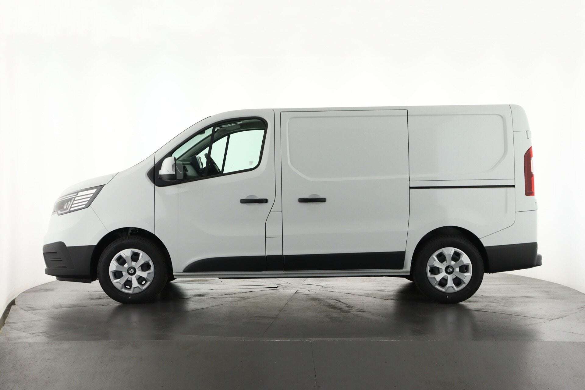2025 RENAULT TRAFIC 2025 RENAULT TRAFIC