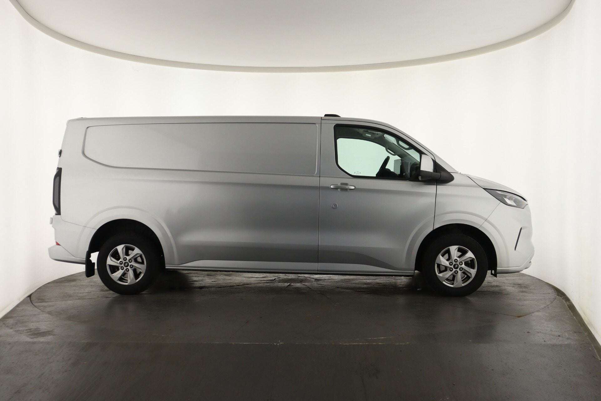 A 2025 FORD TRANSIT CUSTOM Ford Transit Custom L2H1 280limitd 136PS A 2025 FORD TRANSIT CUSTOM Ford Transit Custom L2H1 280limitd 136PS