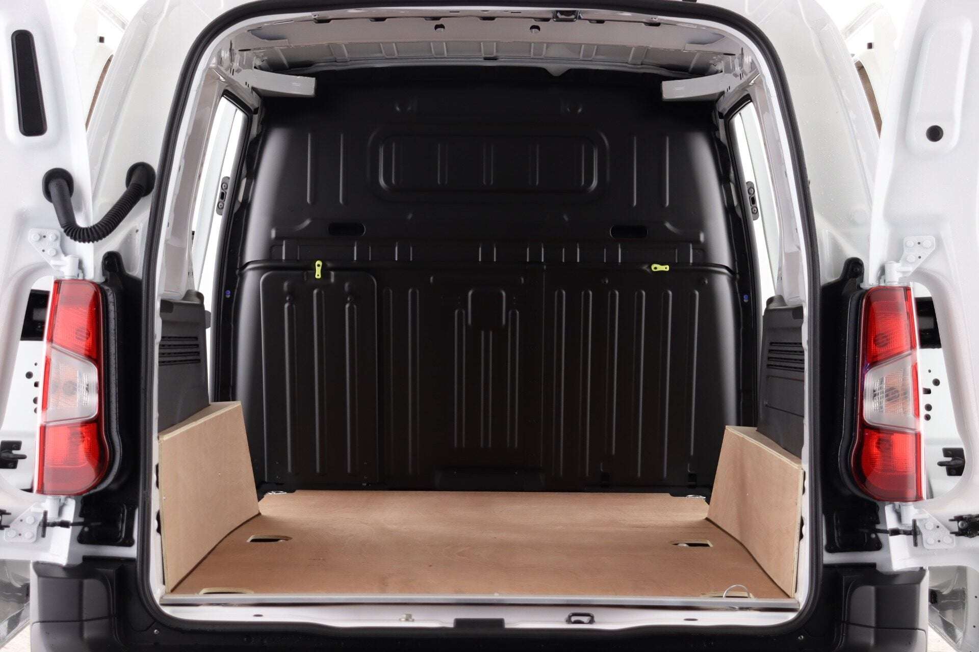 A 2026 CITROEN BERLINGO XL 1.5 D 100ps Van Enterprise Plus A 2026 CITROEN BERLINGO XL 1.5 D 100ps Van Enterprise Plus