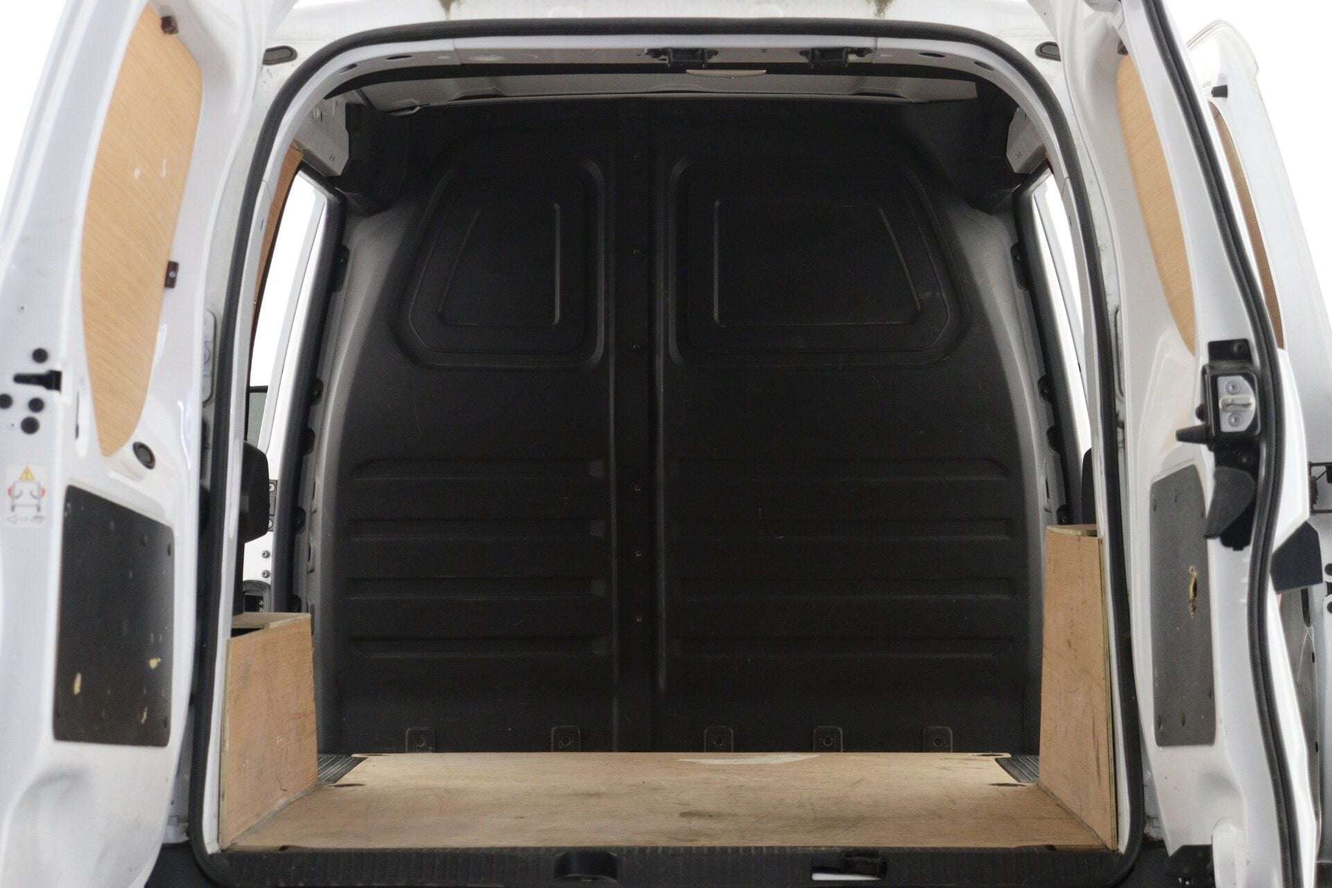 A 2023 RENAULT KANGOO ML19 DCI START A 2023 RENAULT KANGOO ML19 DCI START