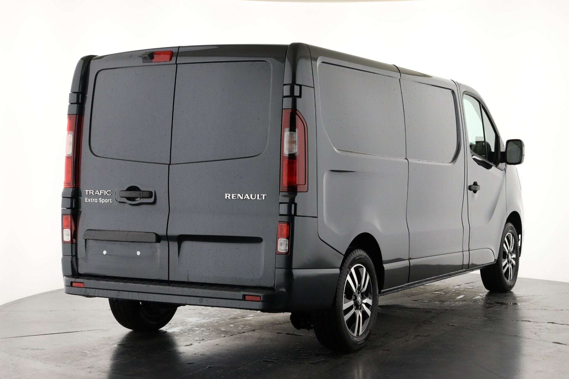 A 2026 RENAULT TRAFIC LL30 Blue dCi 150 Extra Sport MY26 A 2026 RENAULT TRAFIC LL30 Blue dCi 150 Extra Sport MY26