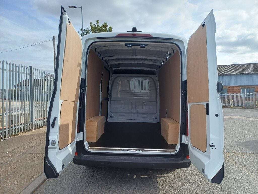 A null MAXUS DELIVER 9 L3H2 2.0 D20 150ps Base A null MAXUS DELIVER 9 L3H2 2.0 D20 150ps Base