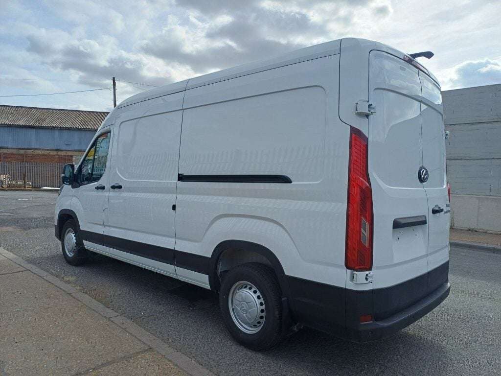 null MAXUS DELIVER 9 null MAXUS DELIVER 9